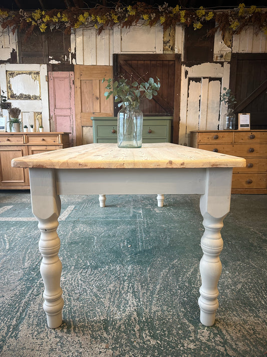 Rustic farmhouse table large 8 seater
