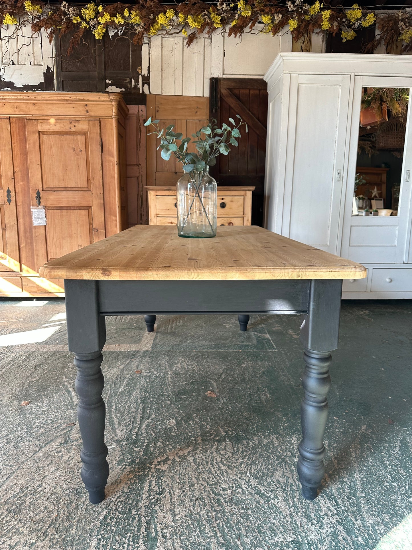 Rustic farmhouse table 8 seater