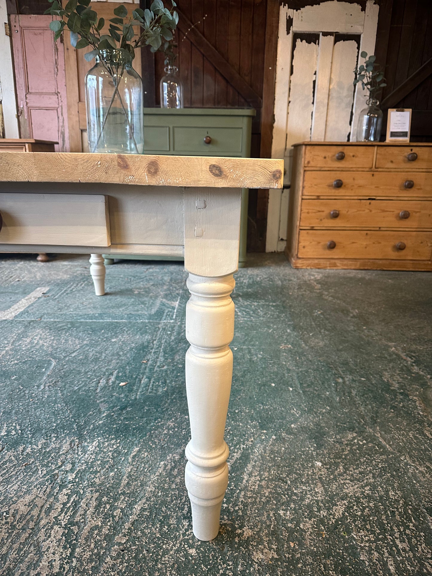 Rustic farmhouse table 8 seater
