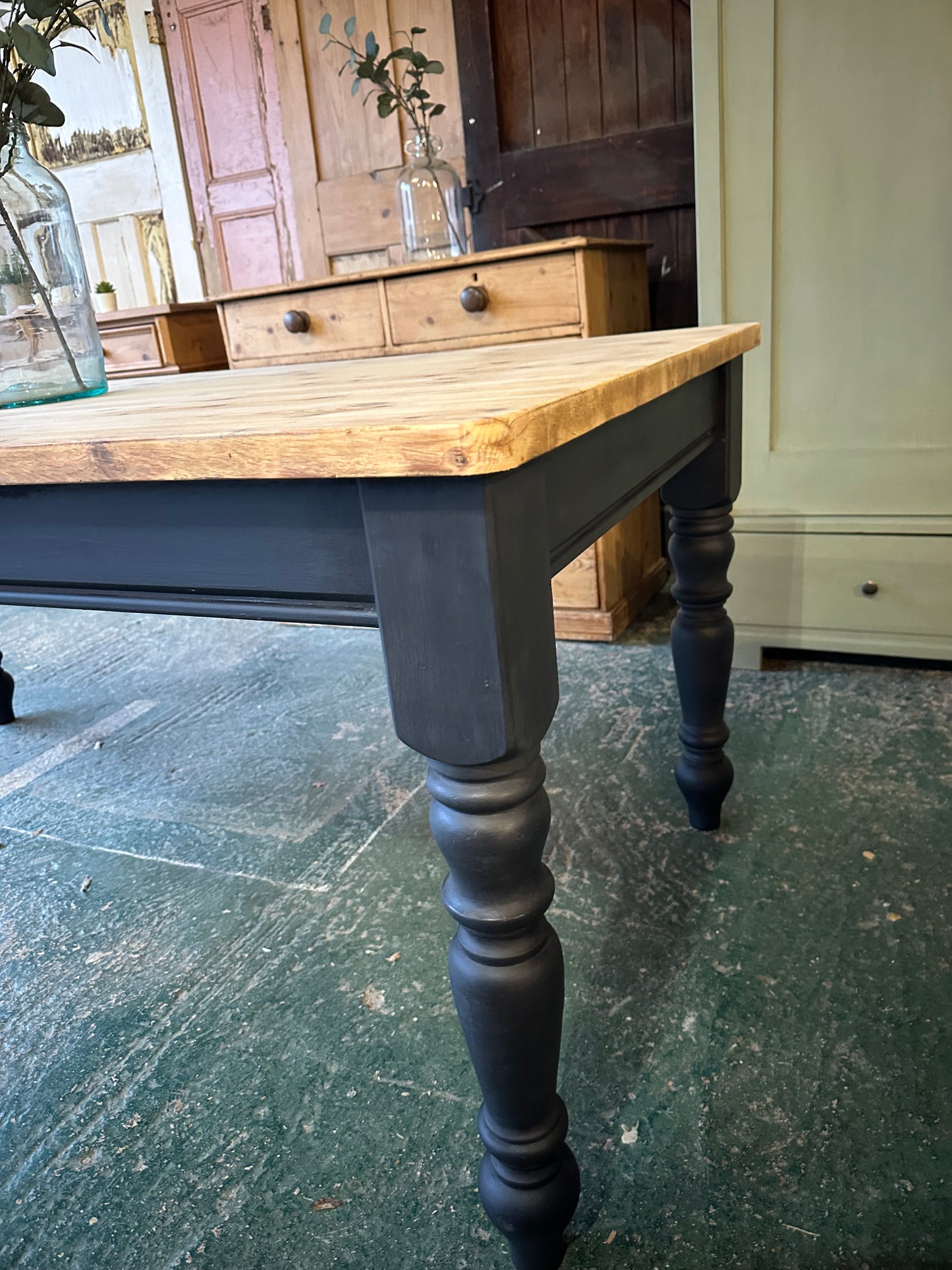 Rustic farmhouse table 8 seater
