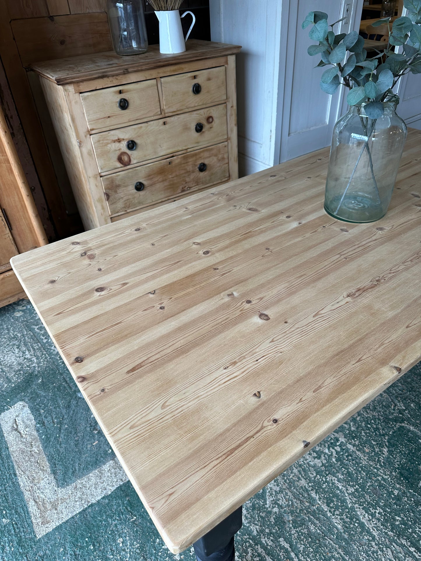 Rustic farmhouse table 8 seater