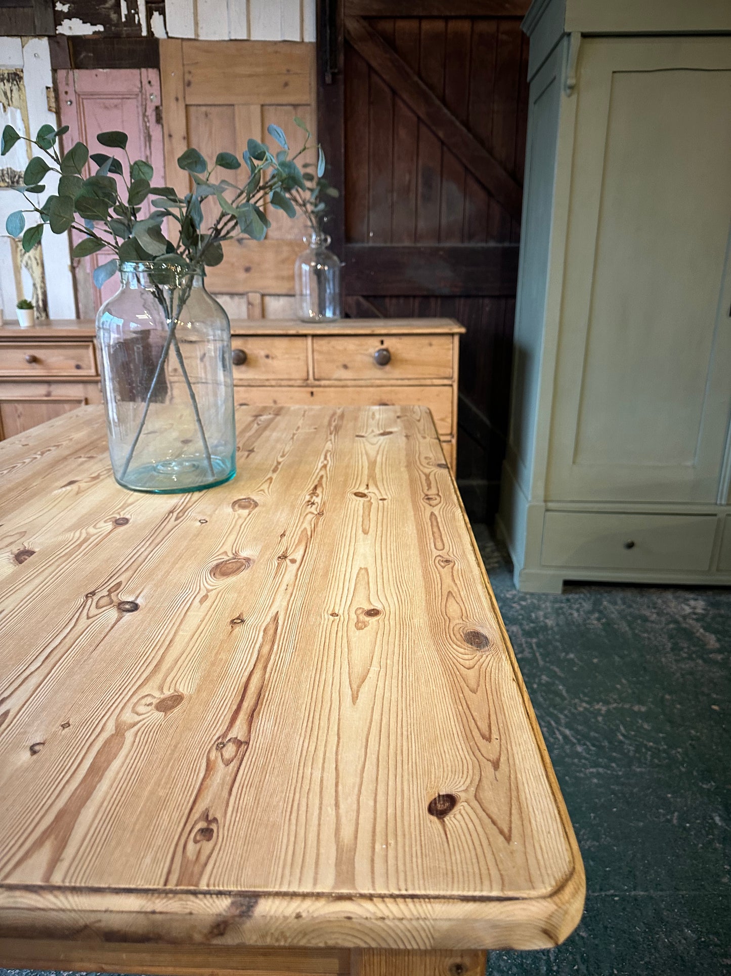 Rustic farmhouse table 6 seater
