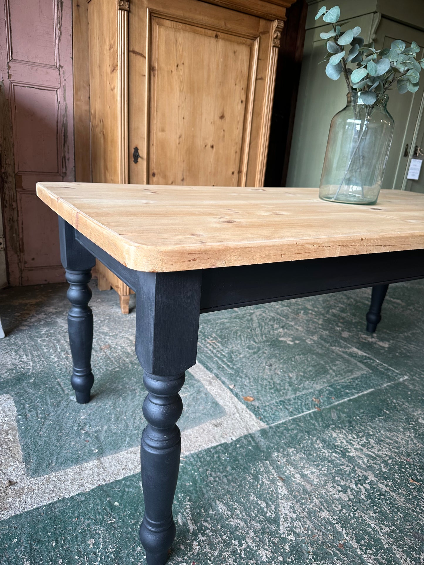 Farmhouse table 8 seater