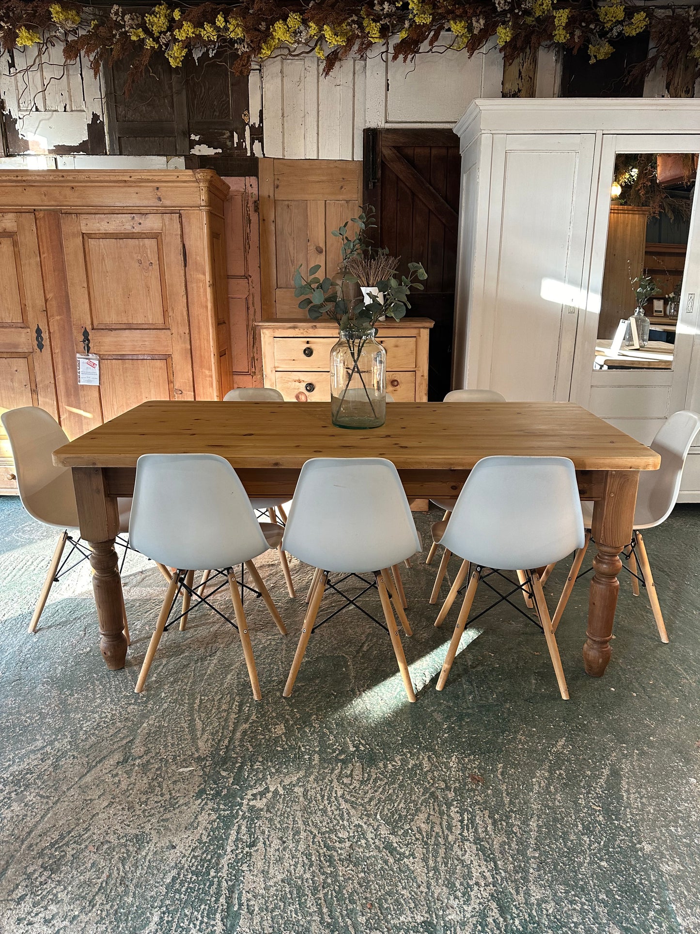 Rustic farmhouse table 8 seater