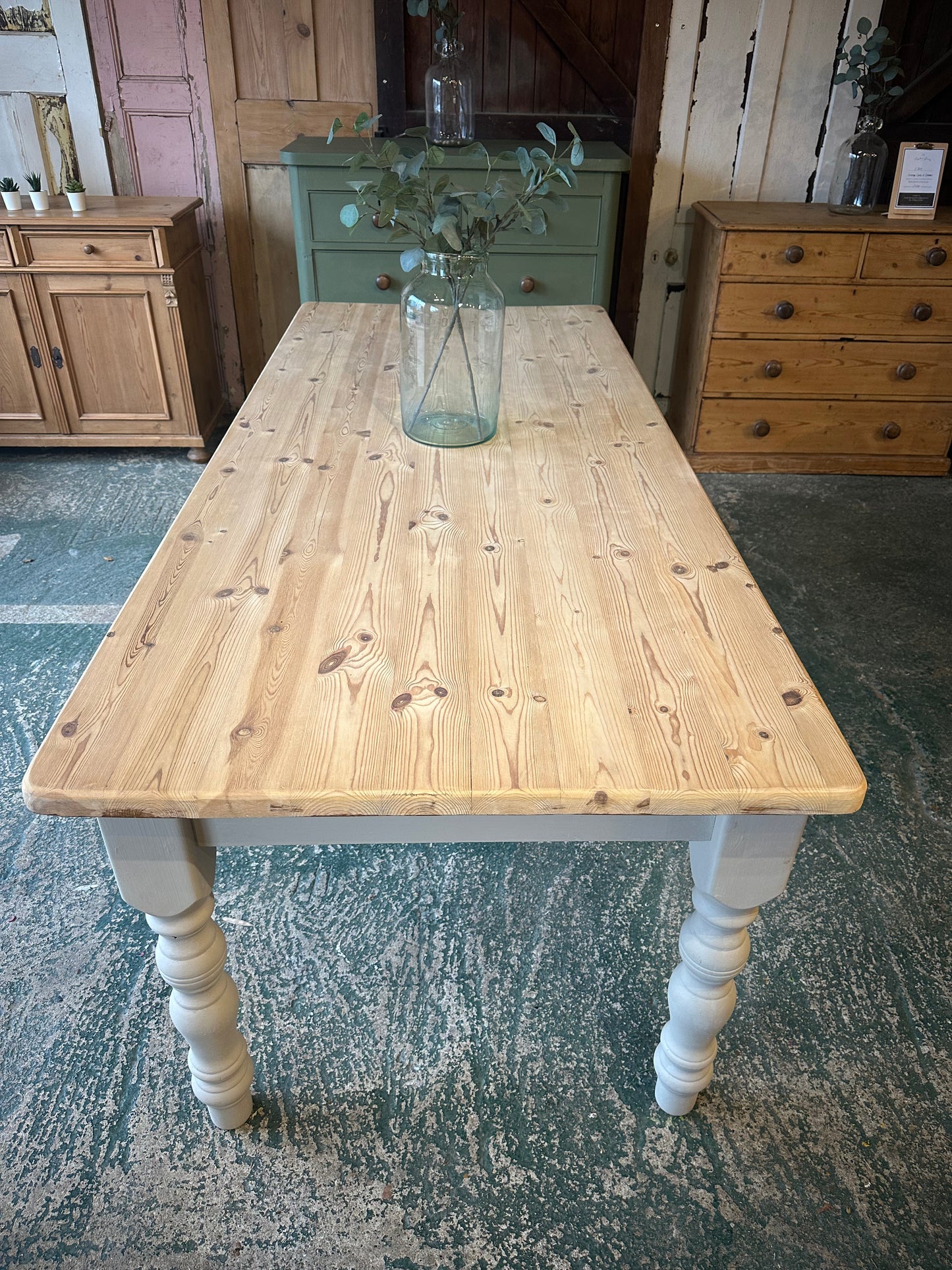 Rustic farmhouse table large 8 seater