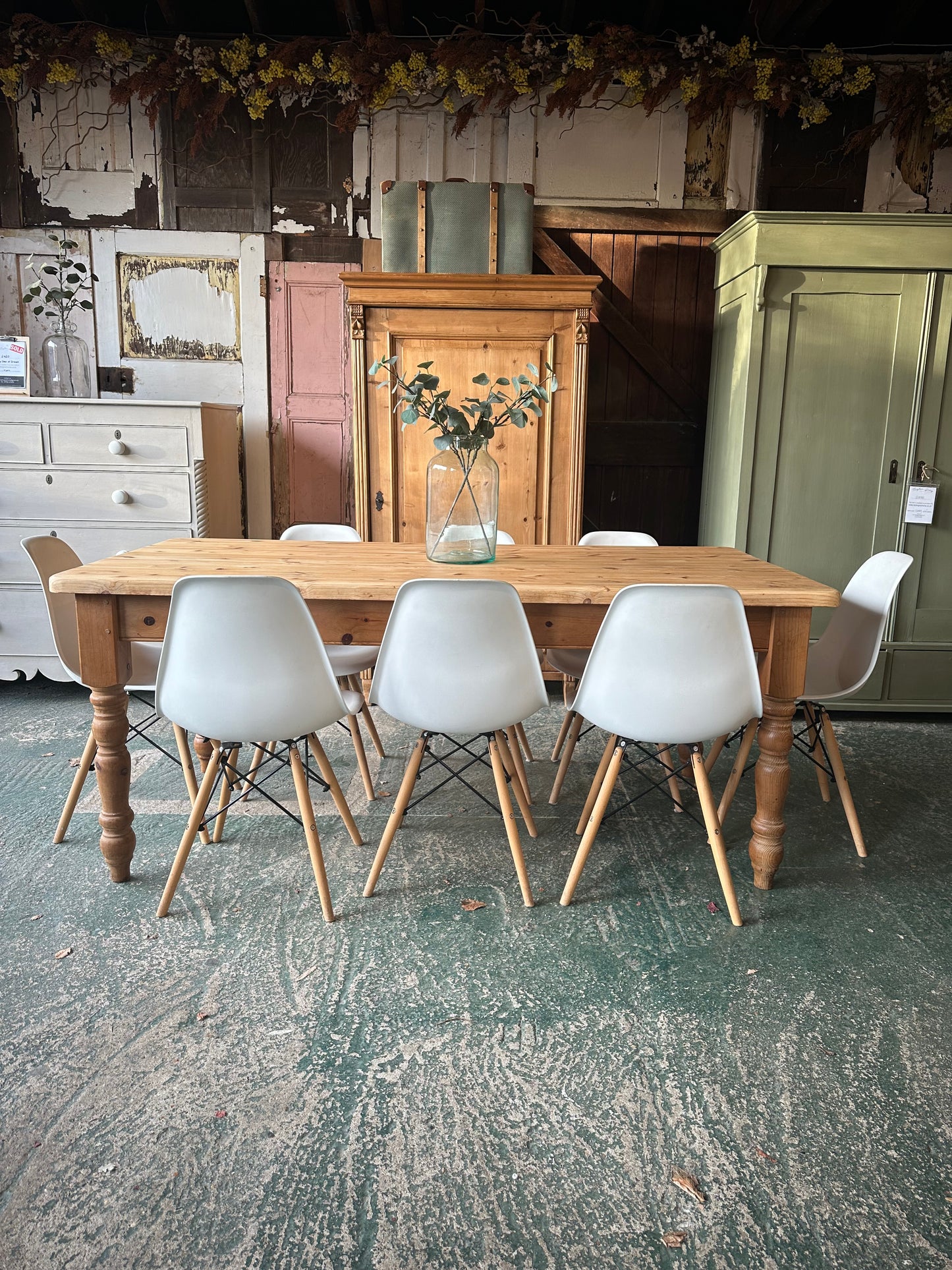 Farmhouse table 8 seater