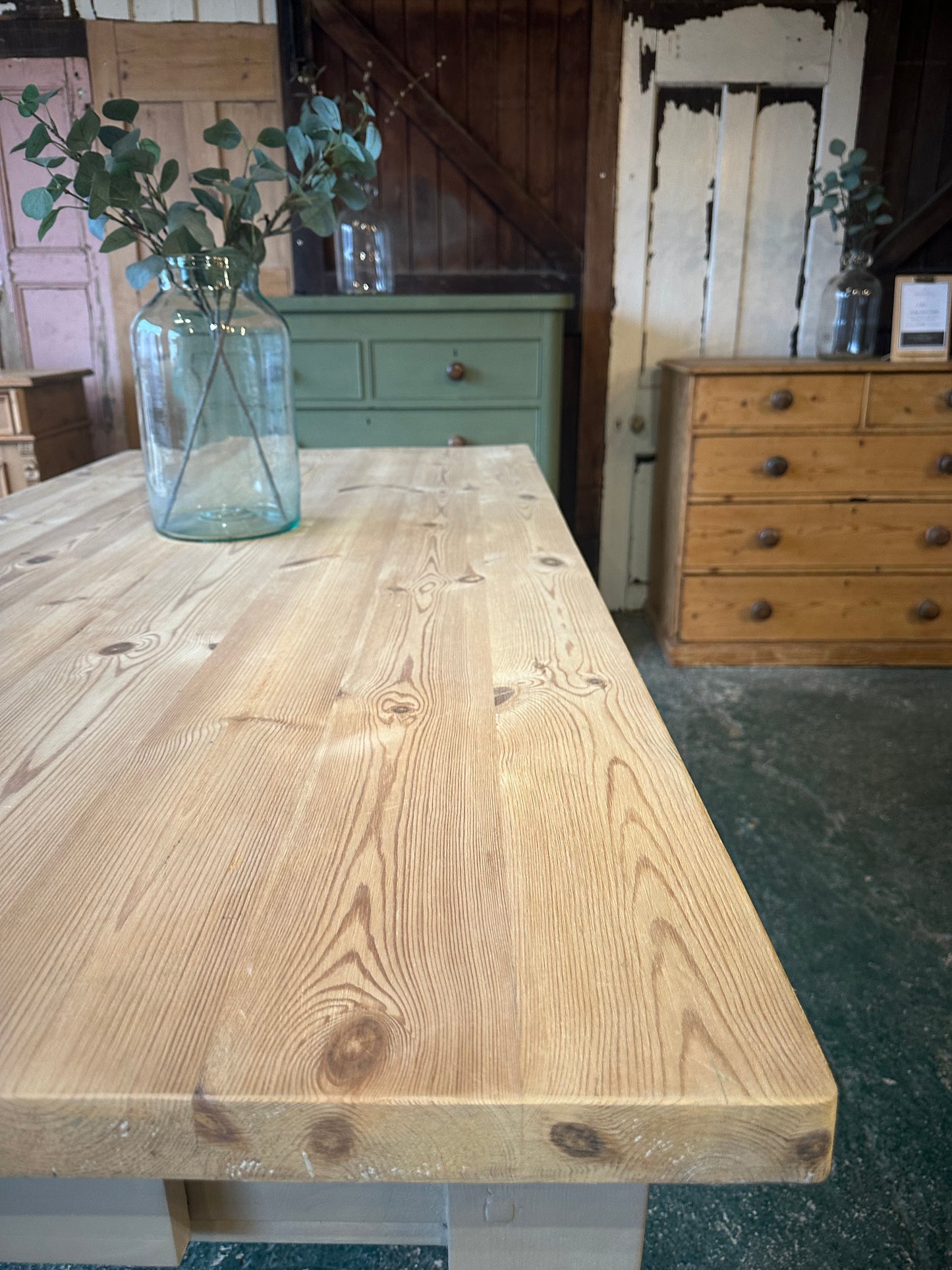 Rustic farmhouse table 8 seater