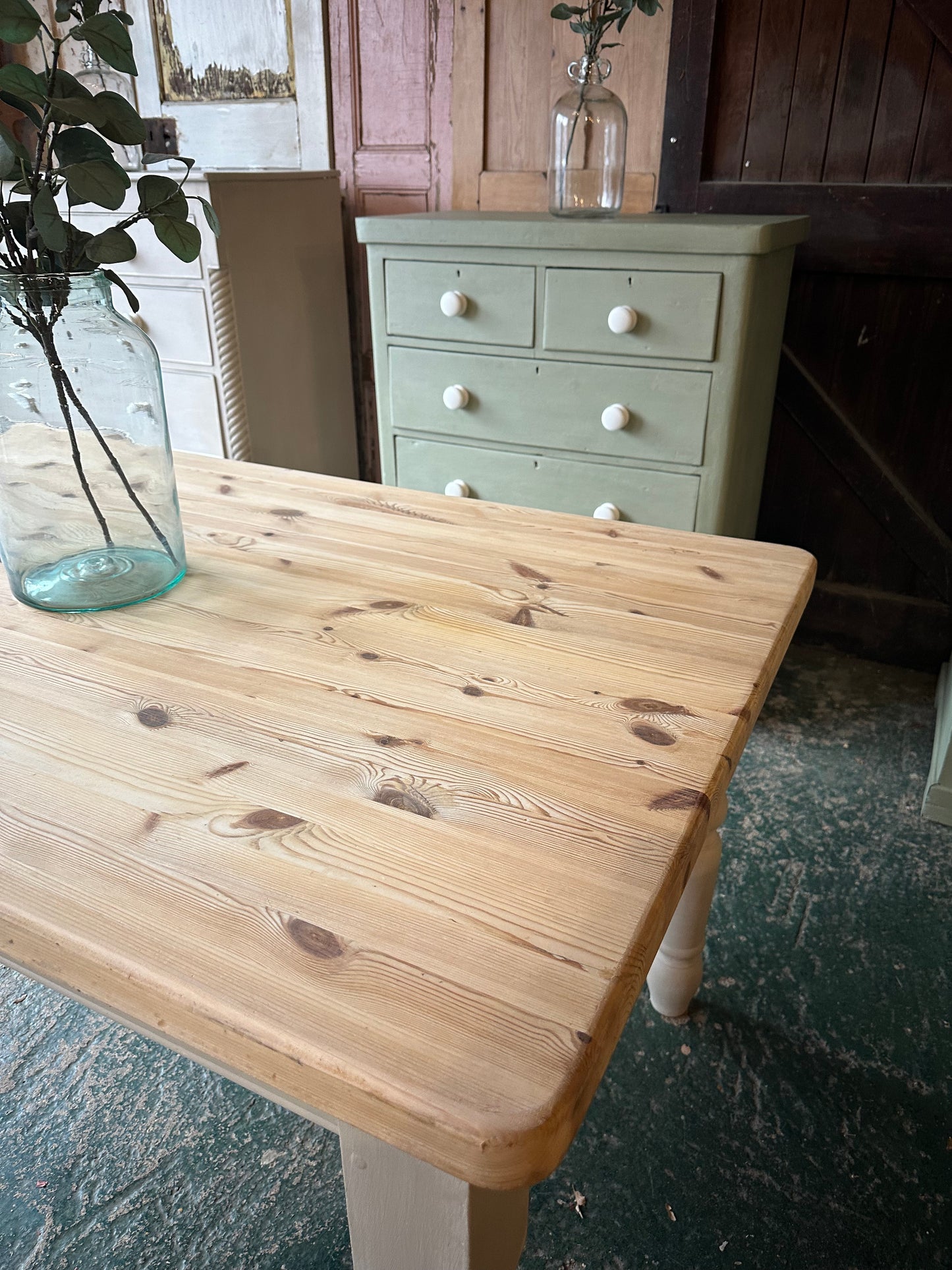 Rustic farmhouse table 6 seater