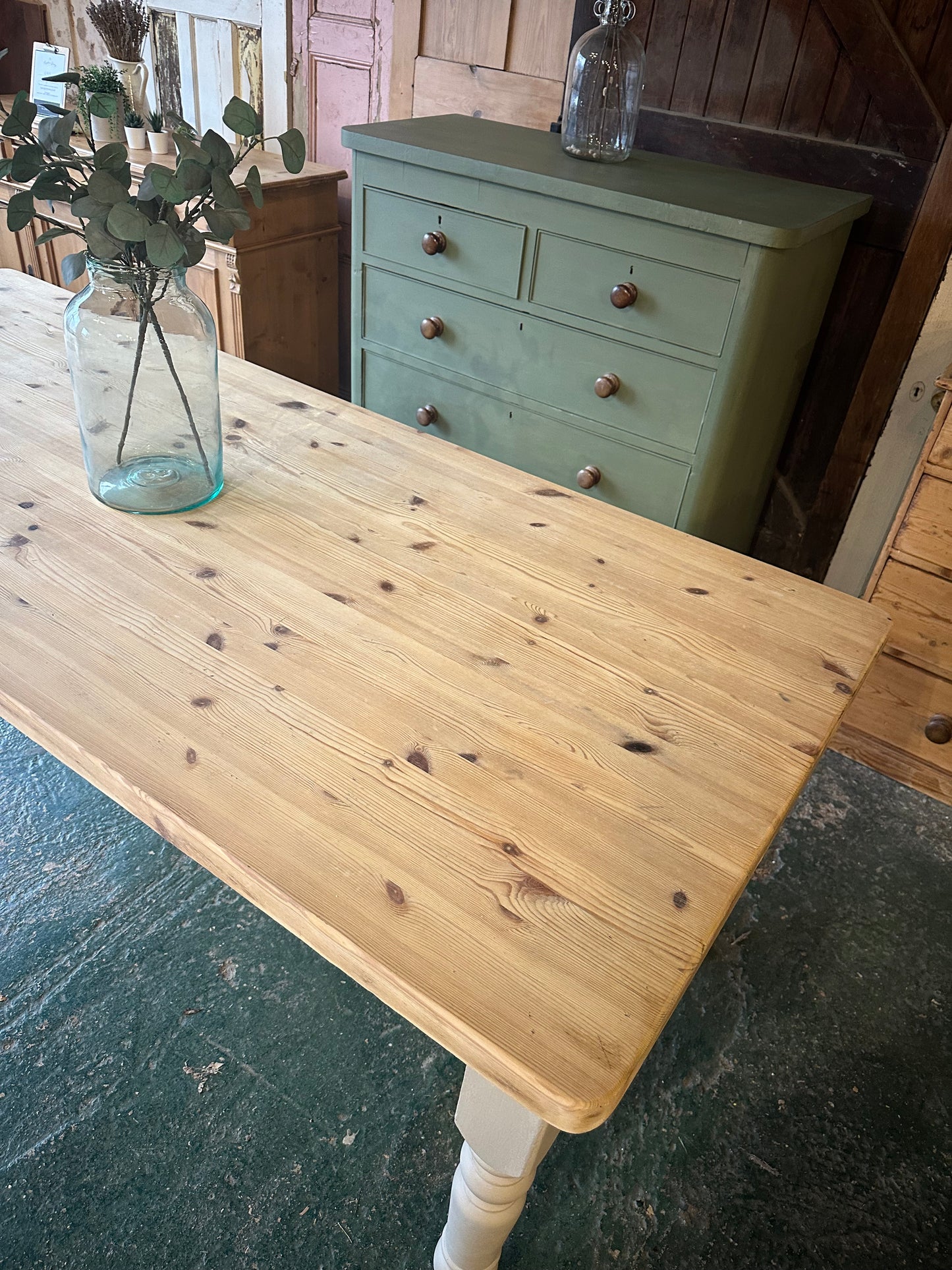 Rustic farmhouse table large 8 seater