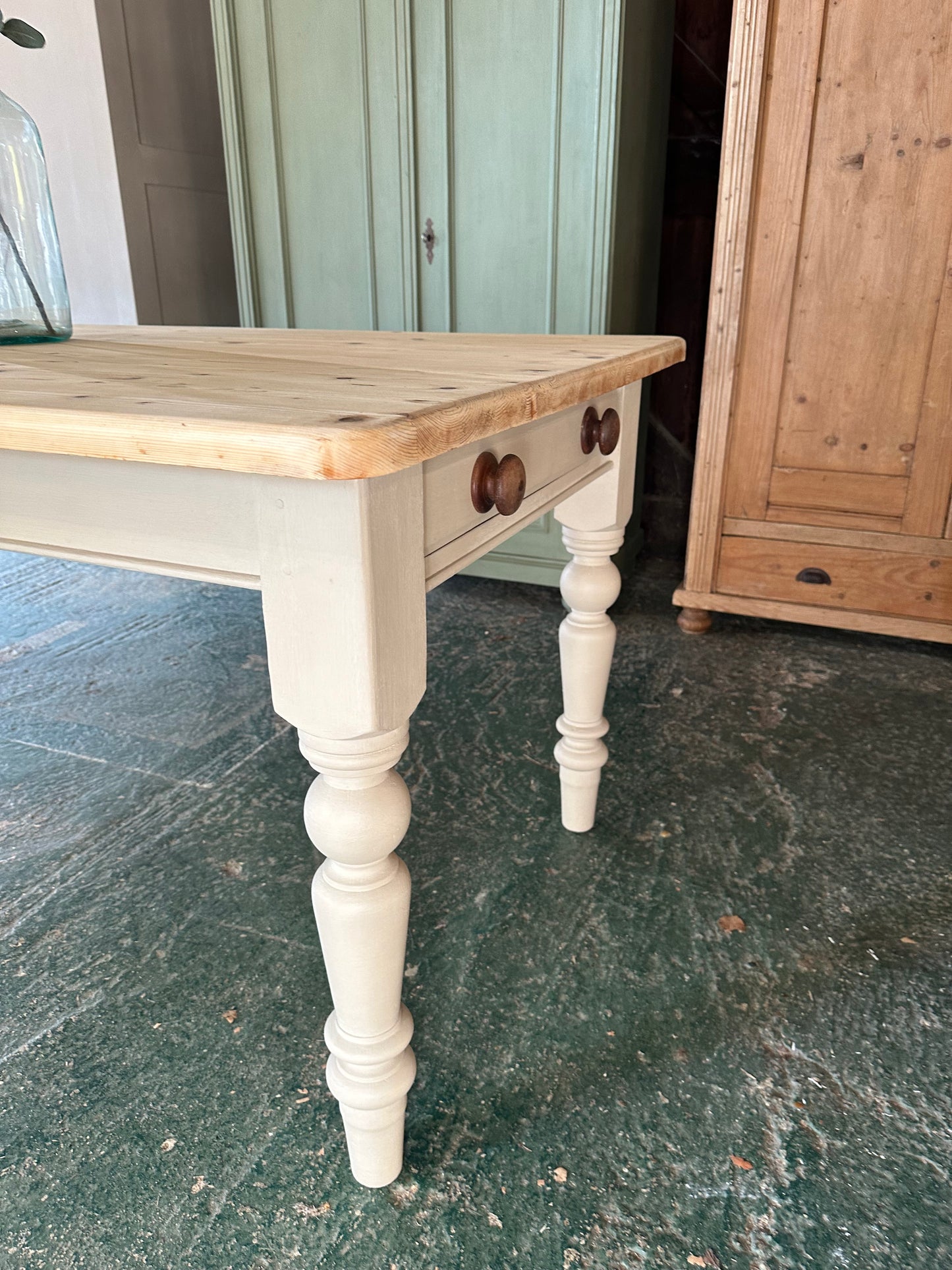 Rustic farmhouse table 8 seater