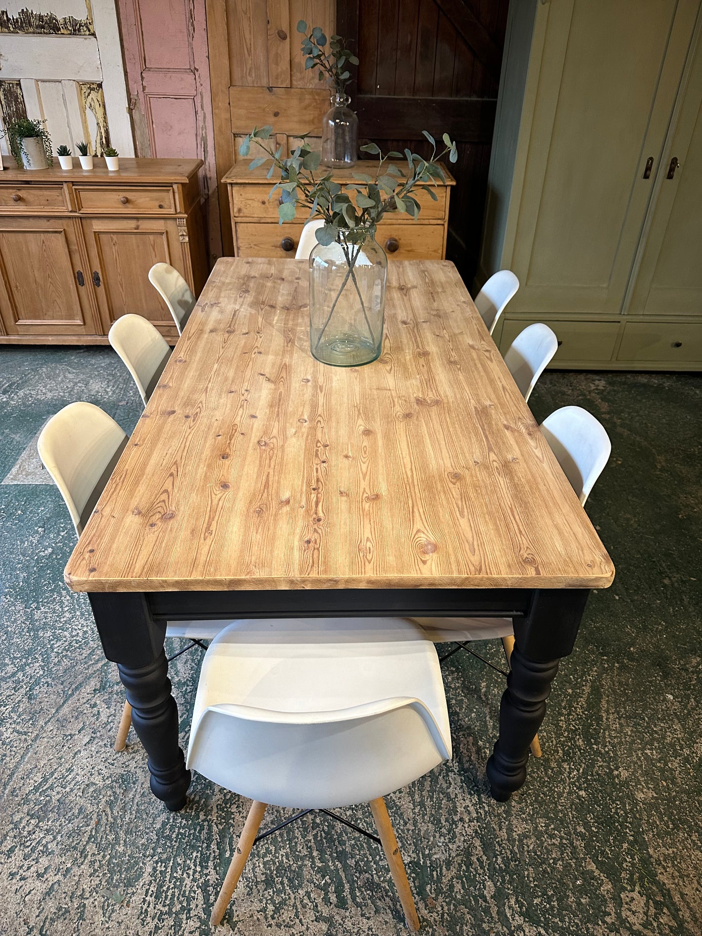 Rustic farmhouse table 8 seater