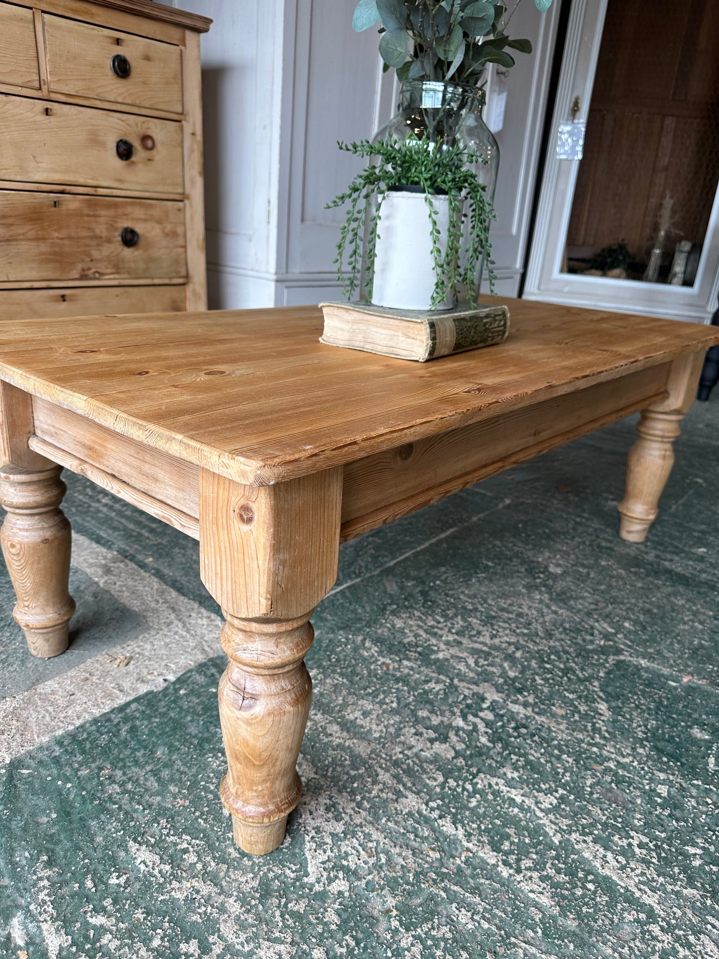 Rustic Farmhouse coffee table