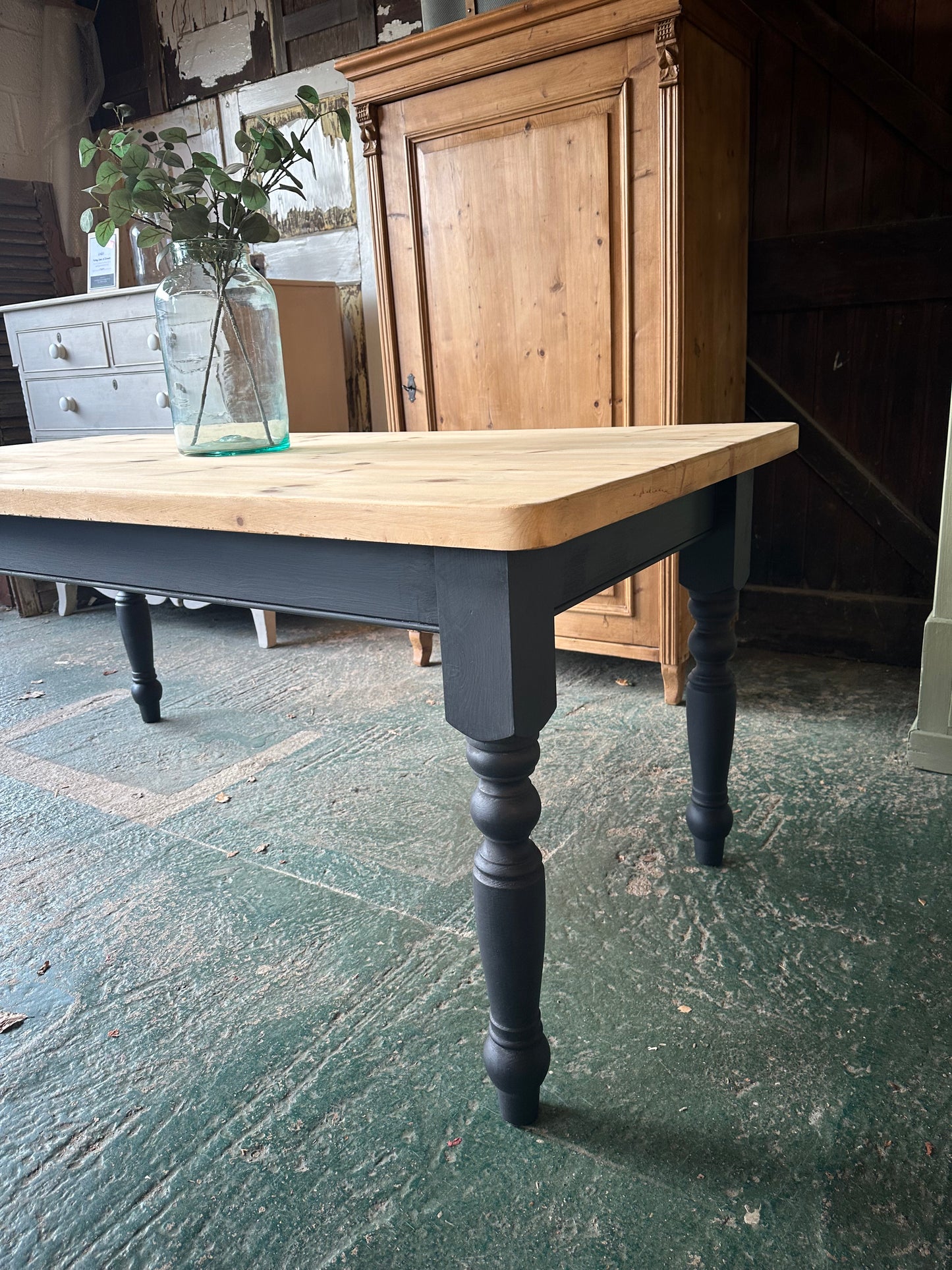 Farmhouse table 8 seater