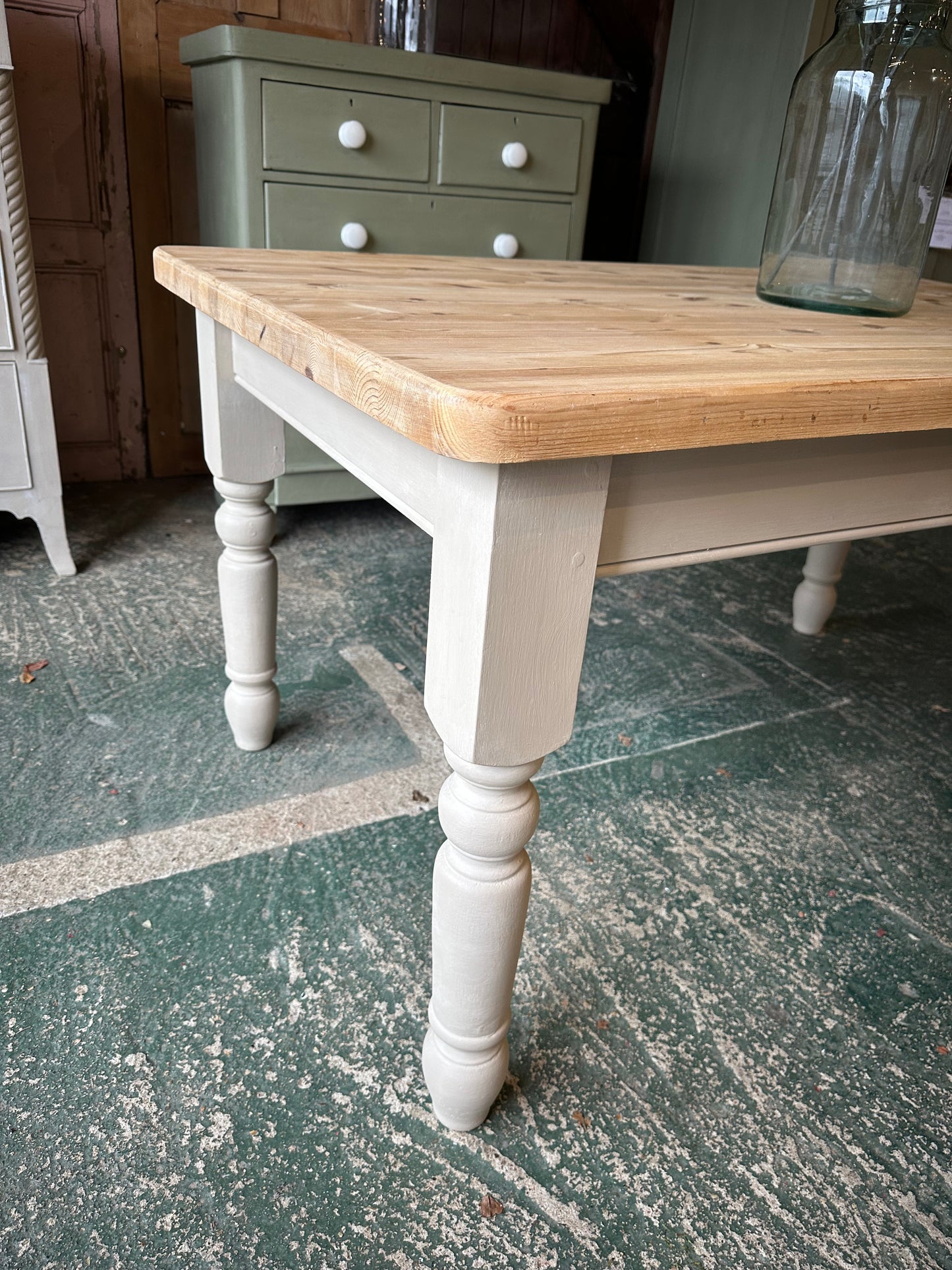Rustic farmhouse table 6 seater