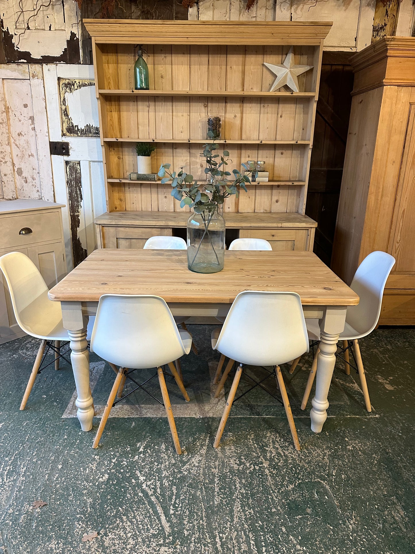 Rustic farmhouse table 6 seater
