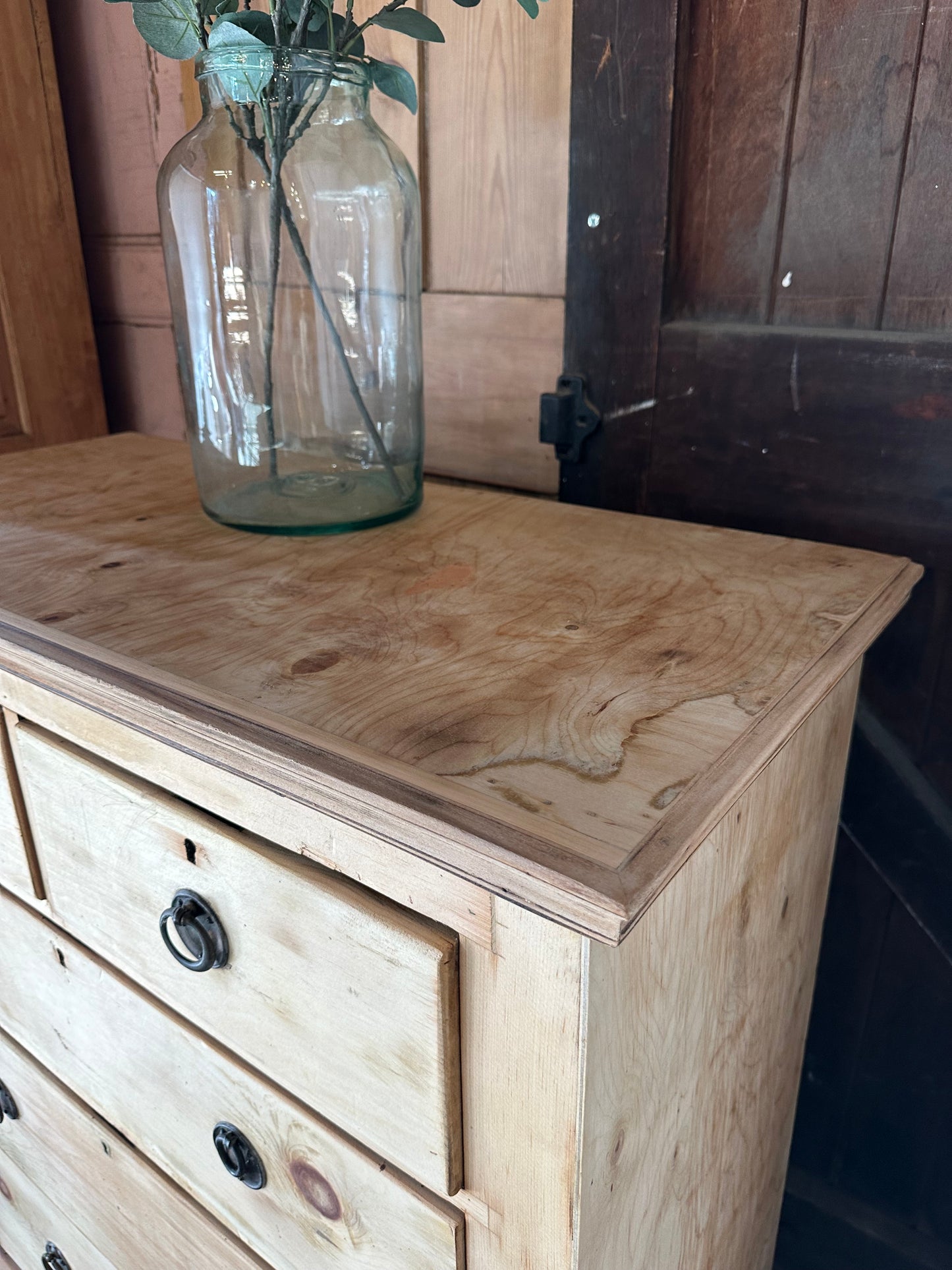 Rustic vintage chest of drawers