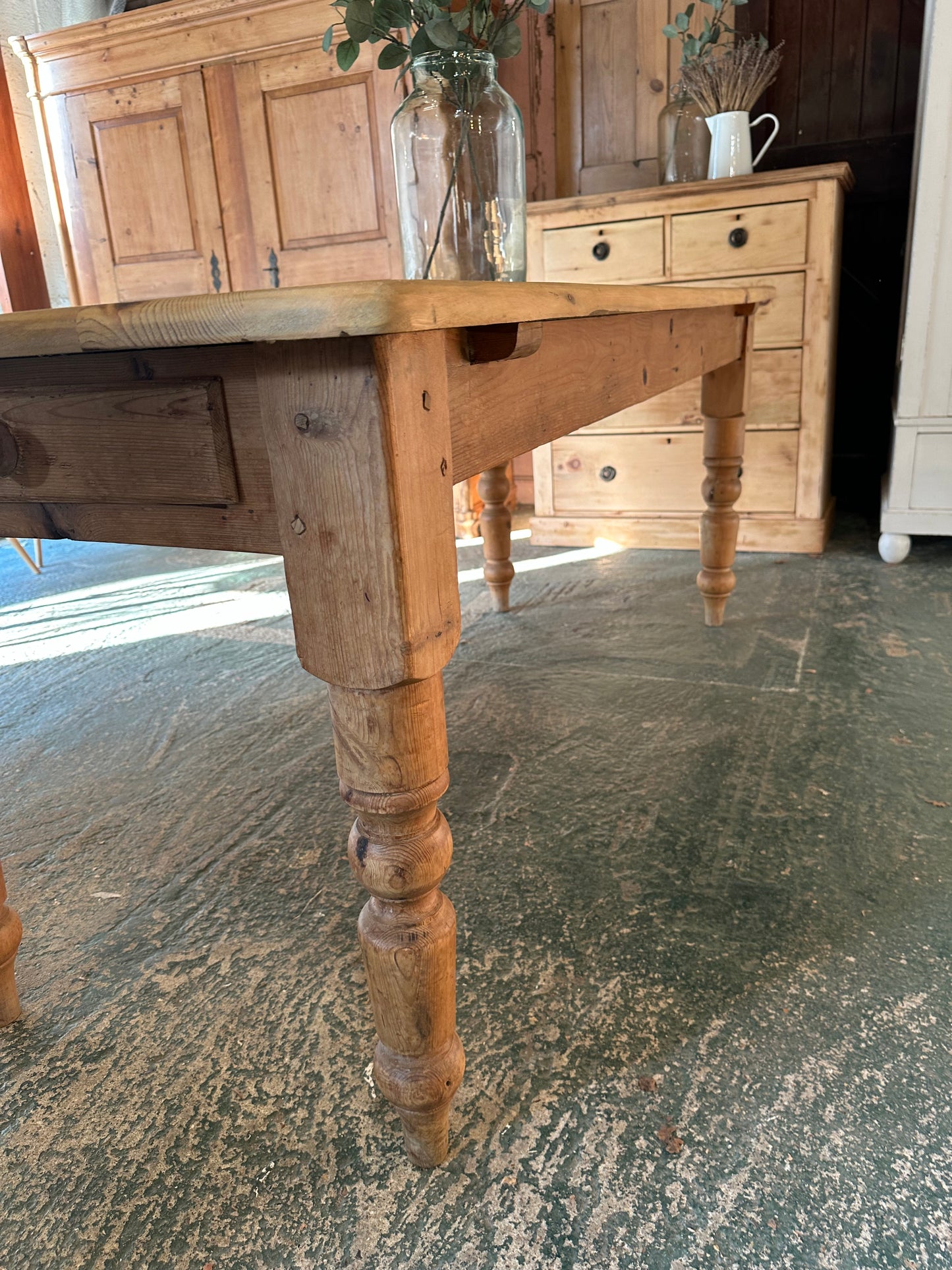 Rustic farmhouse table 8 seater