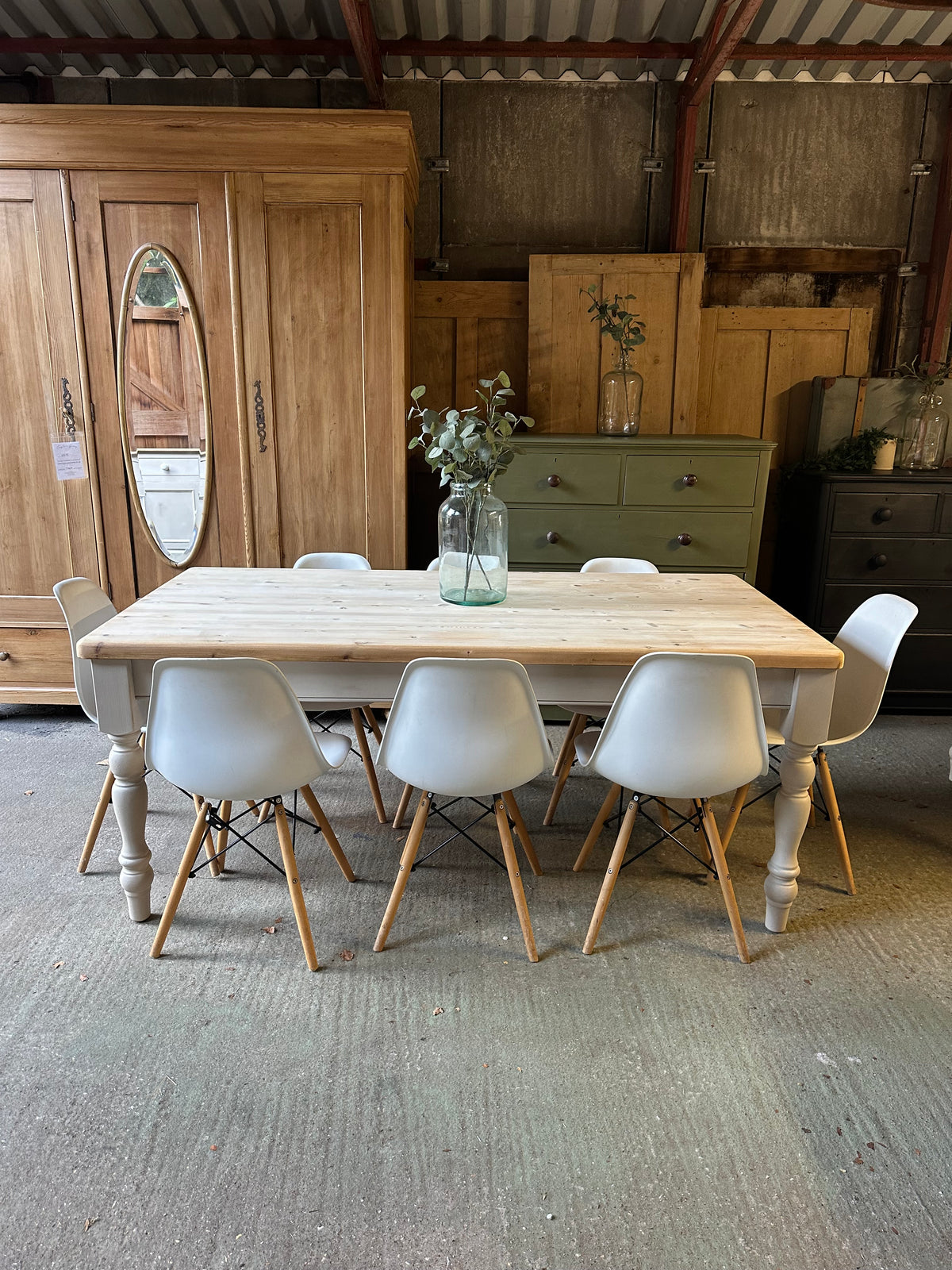 Farmhouse table 8 seater