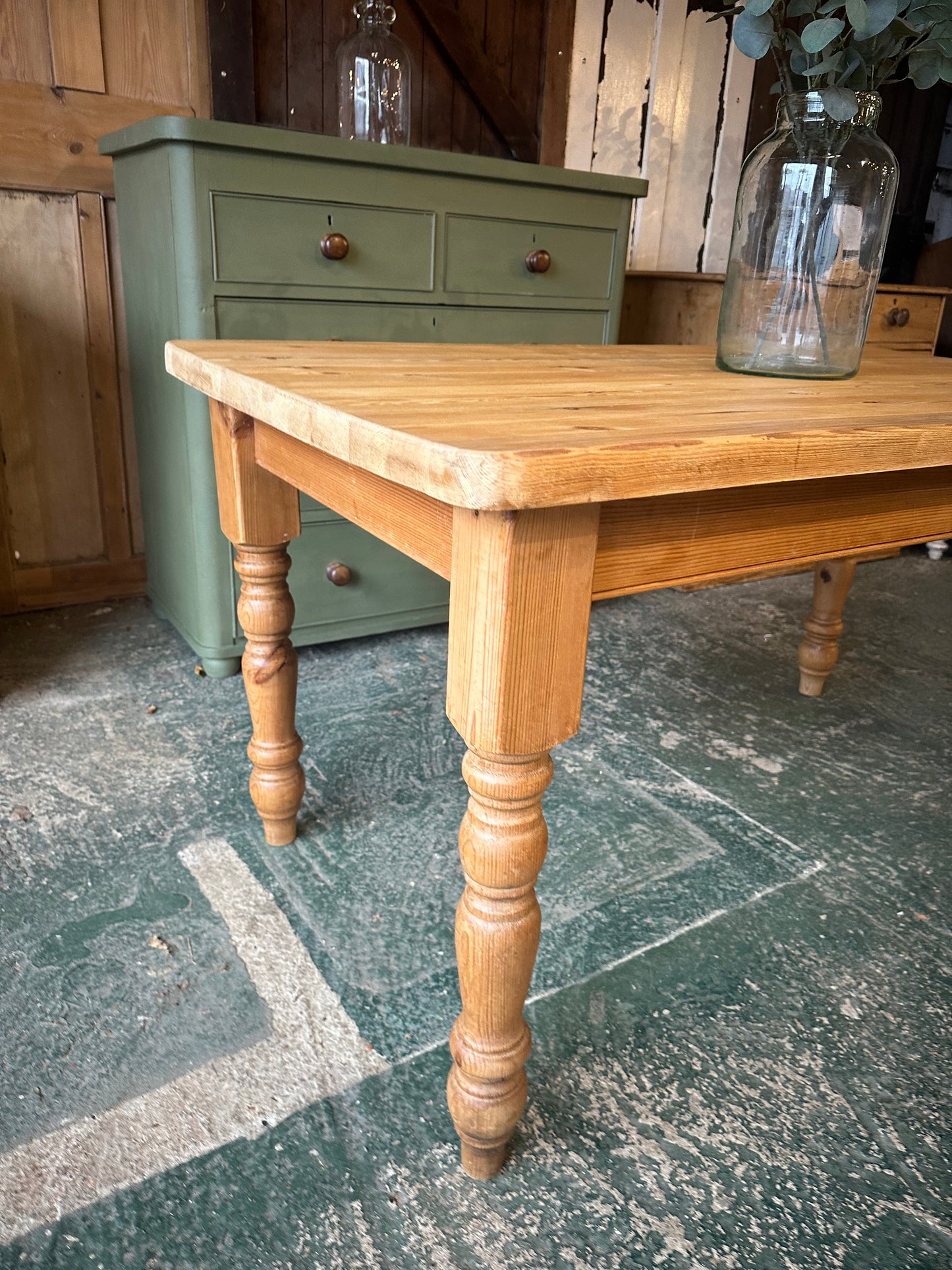 Rustic farmhouse table 6 seater