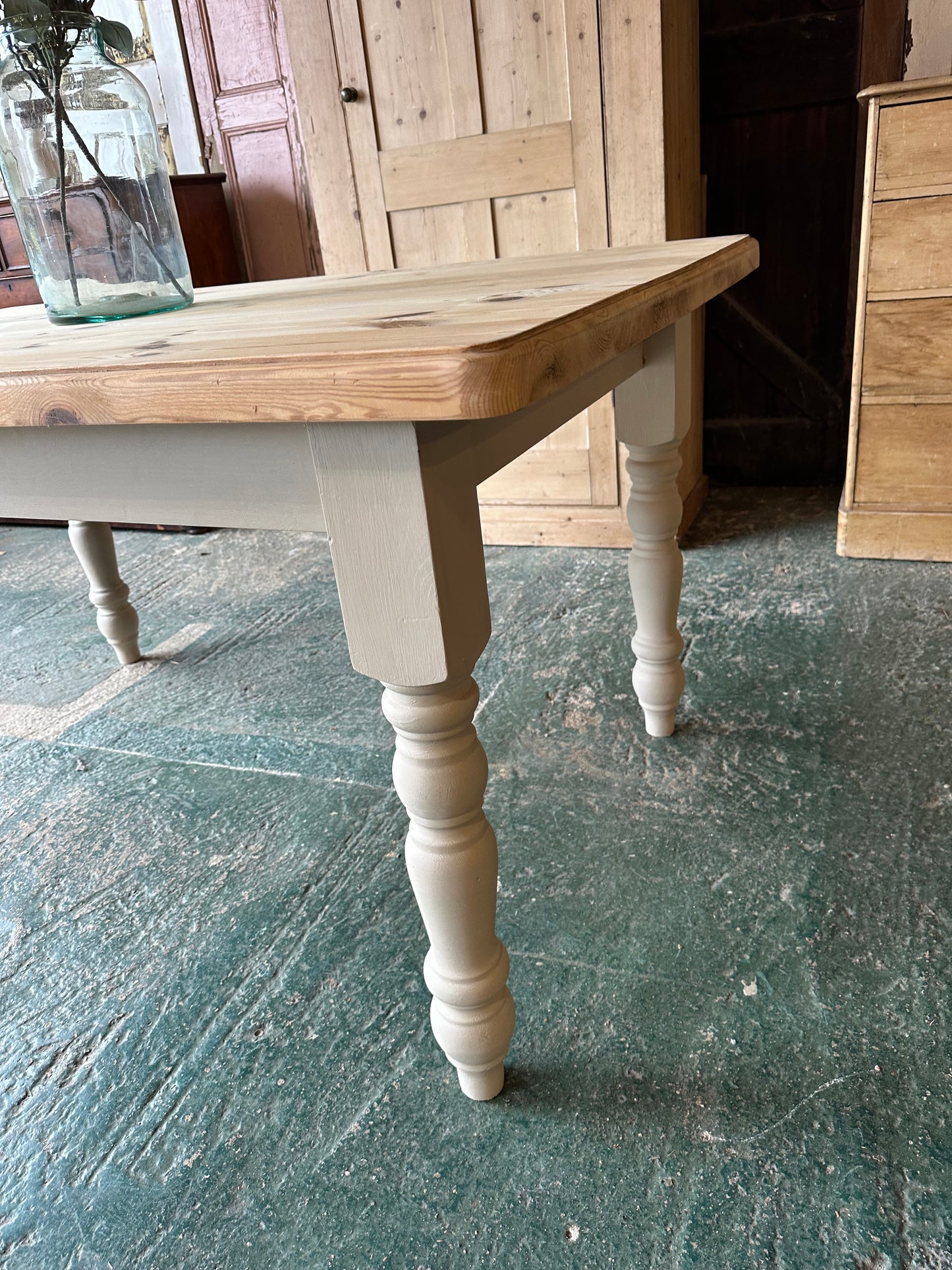 Rustic farmhouse table 6 seater