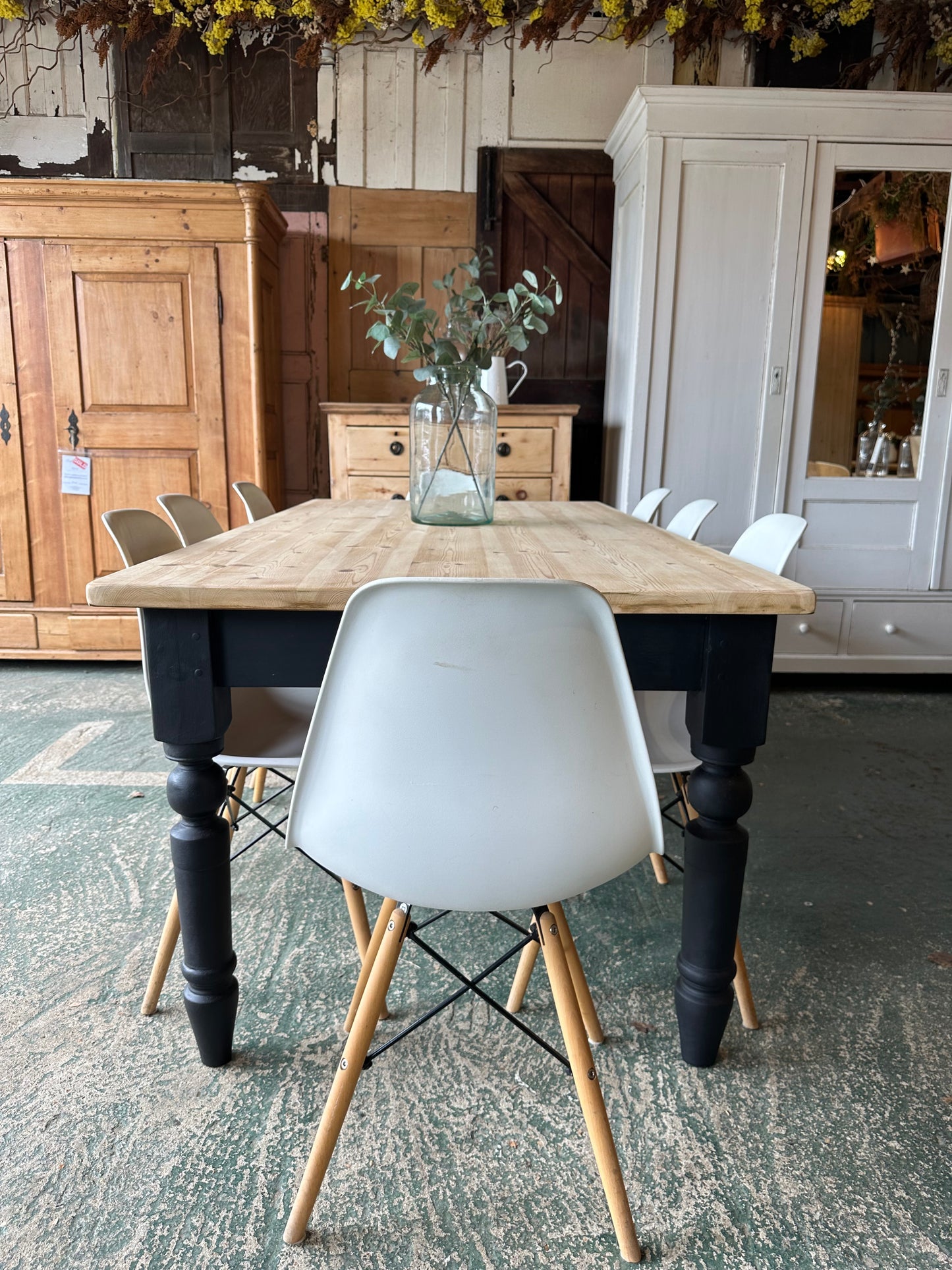 Rustic farmhouse table 8 seater