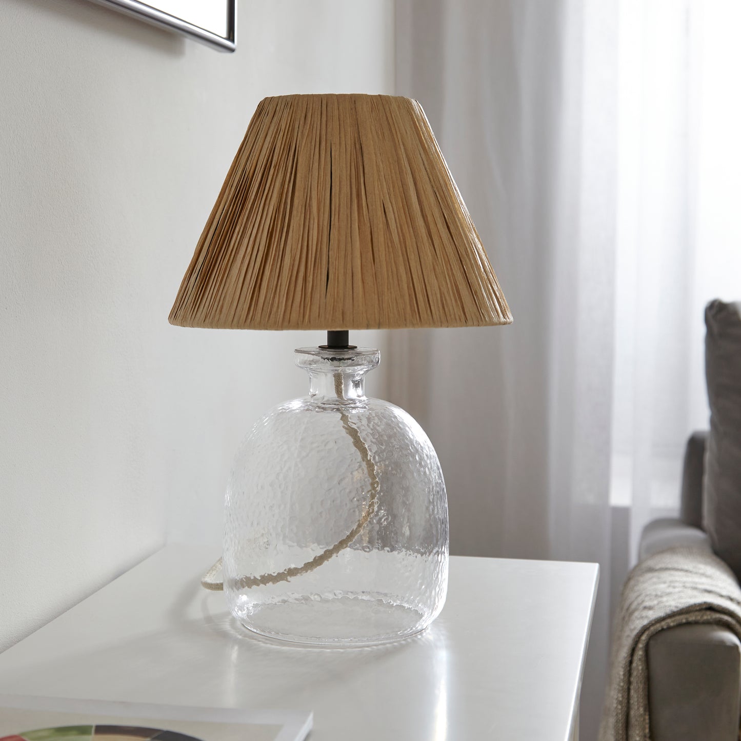 Lyra Table Lamp Clear / Natural Raffia