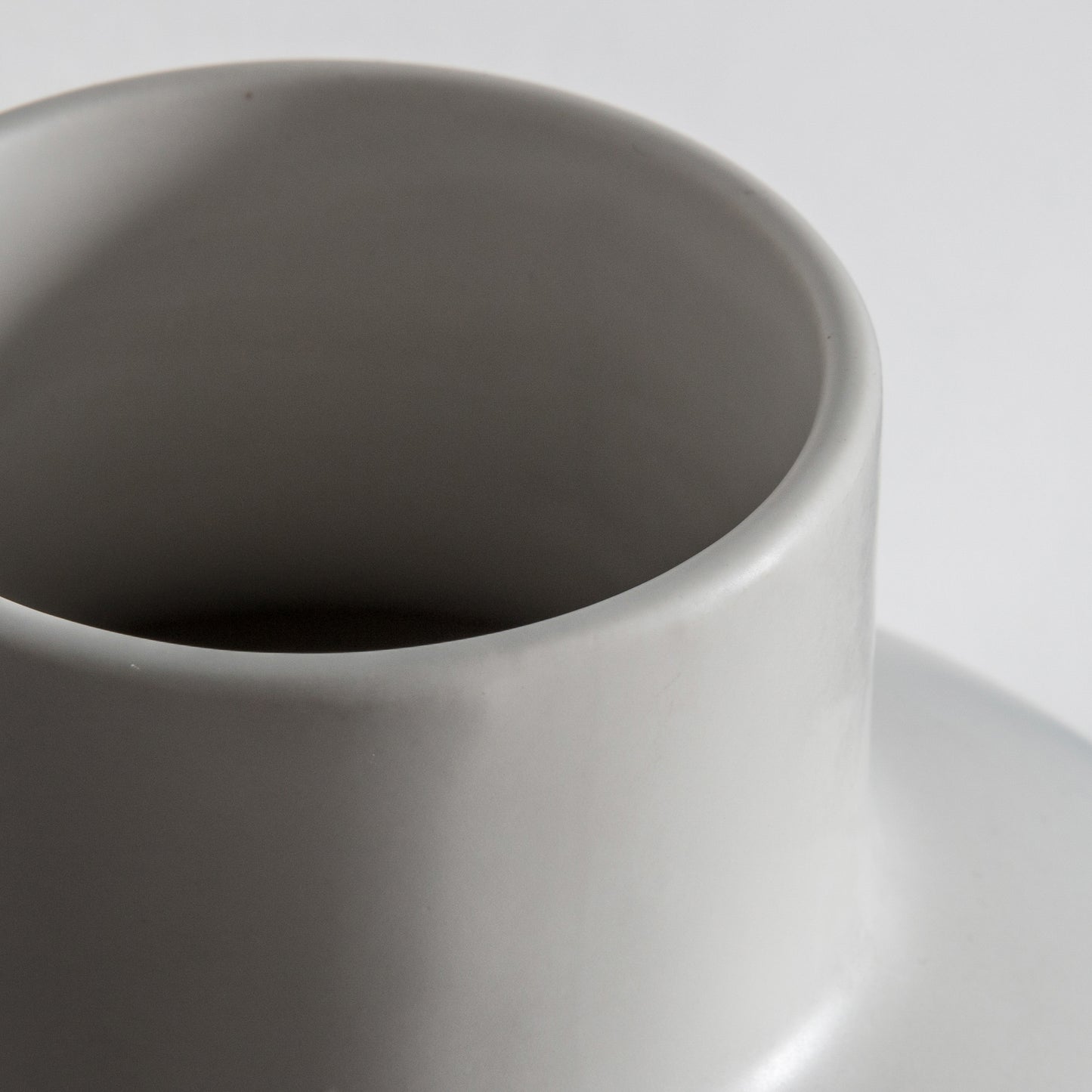 Oshima Vase White