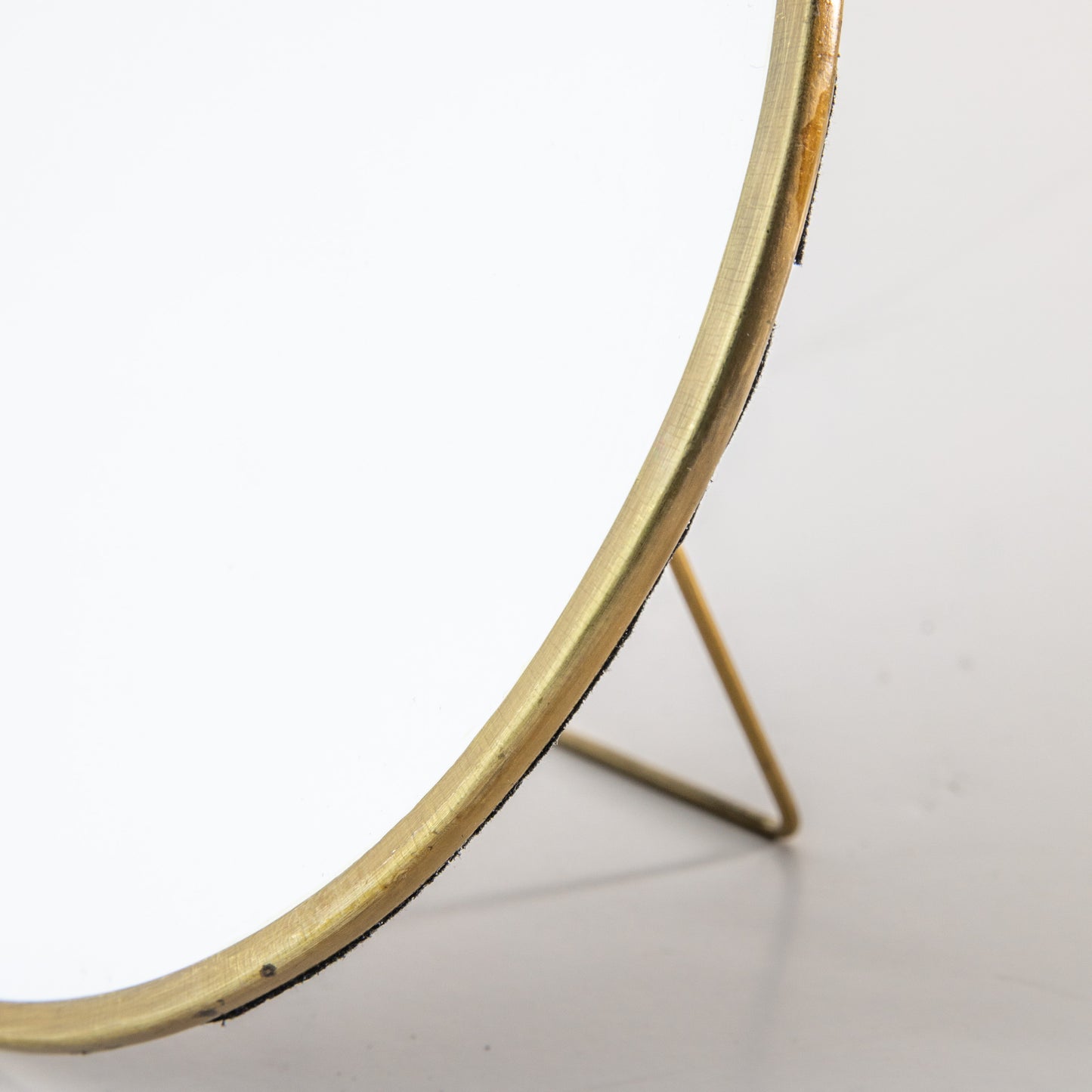 Nala Mirror with Stand Round Large