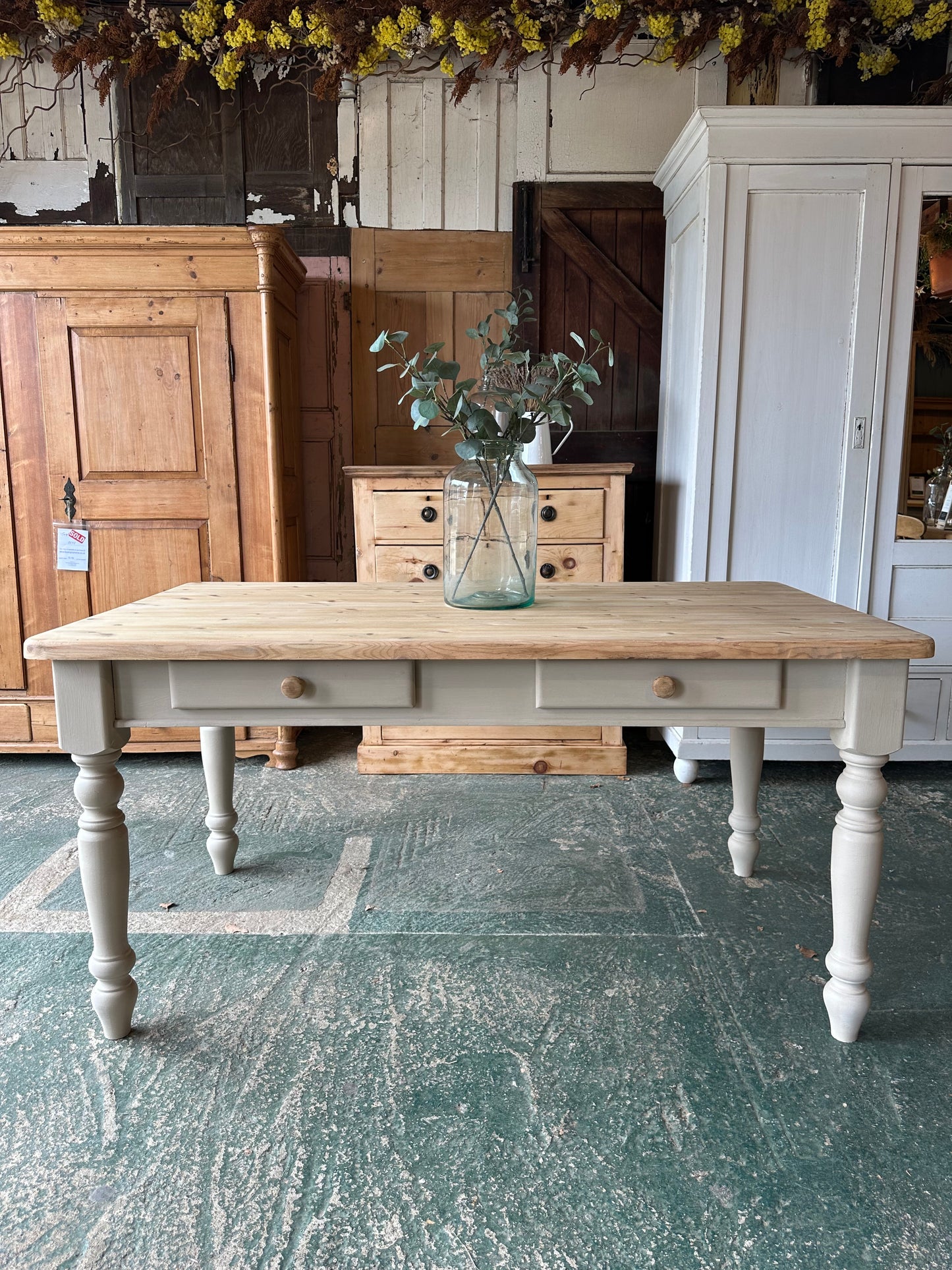 Rustic farmhouse table 6 seater
