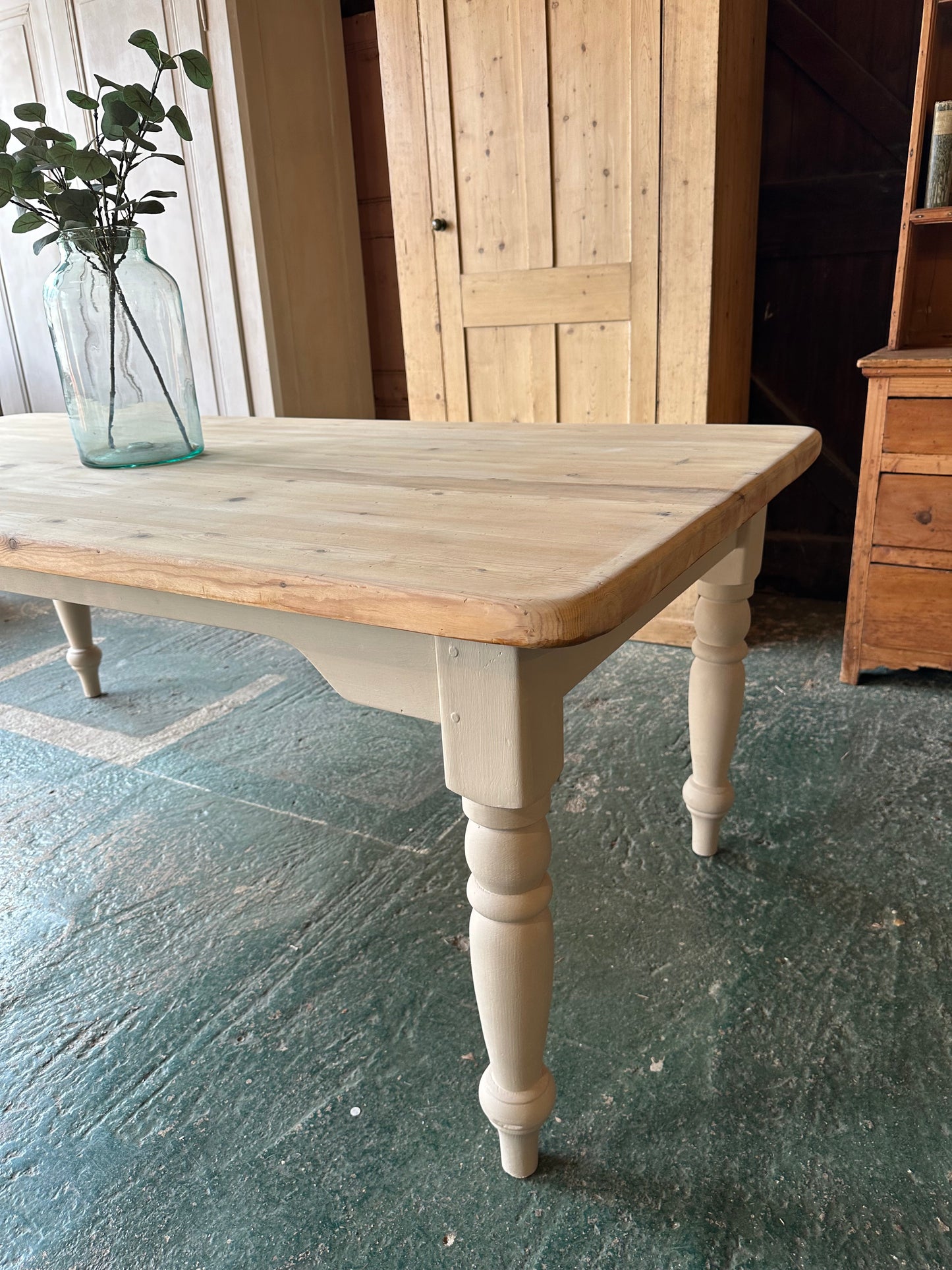 Rustic farmhouse table 8 seater
