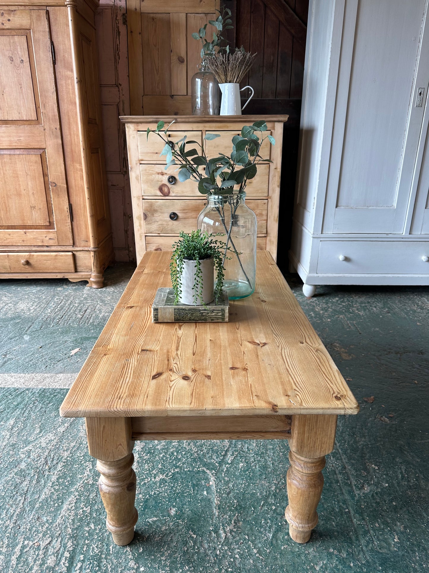 Rustic Farmhouse coffee table