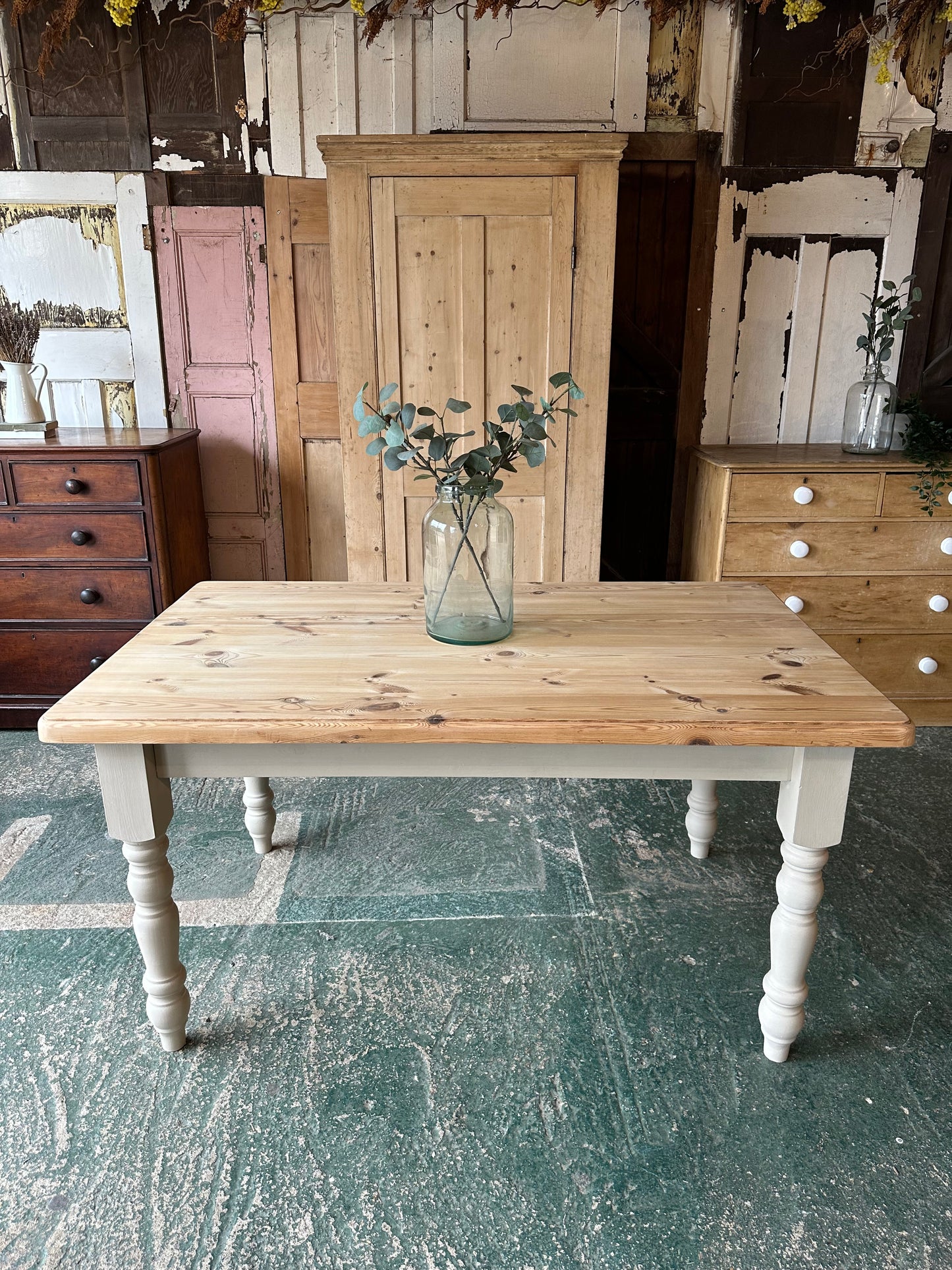 Rustic farmhouse table 6 seater