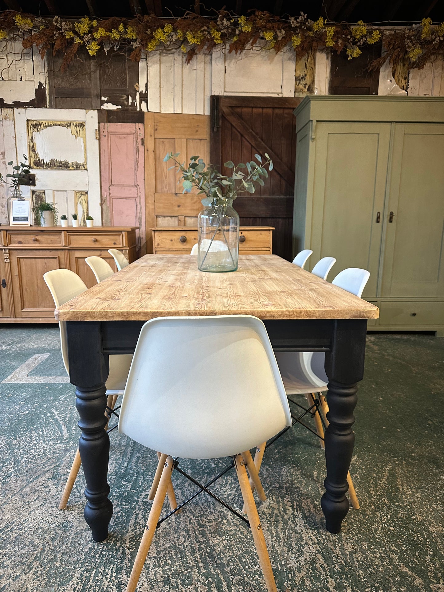 Rustic farmhouse table 8 seater