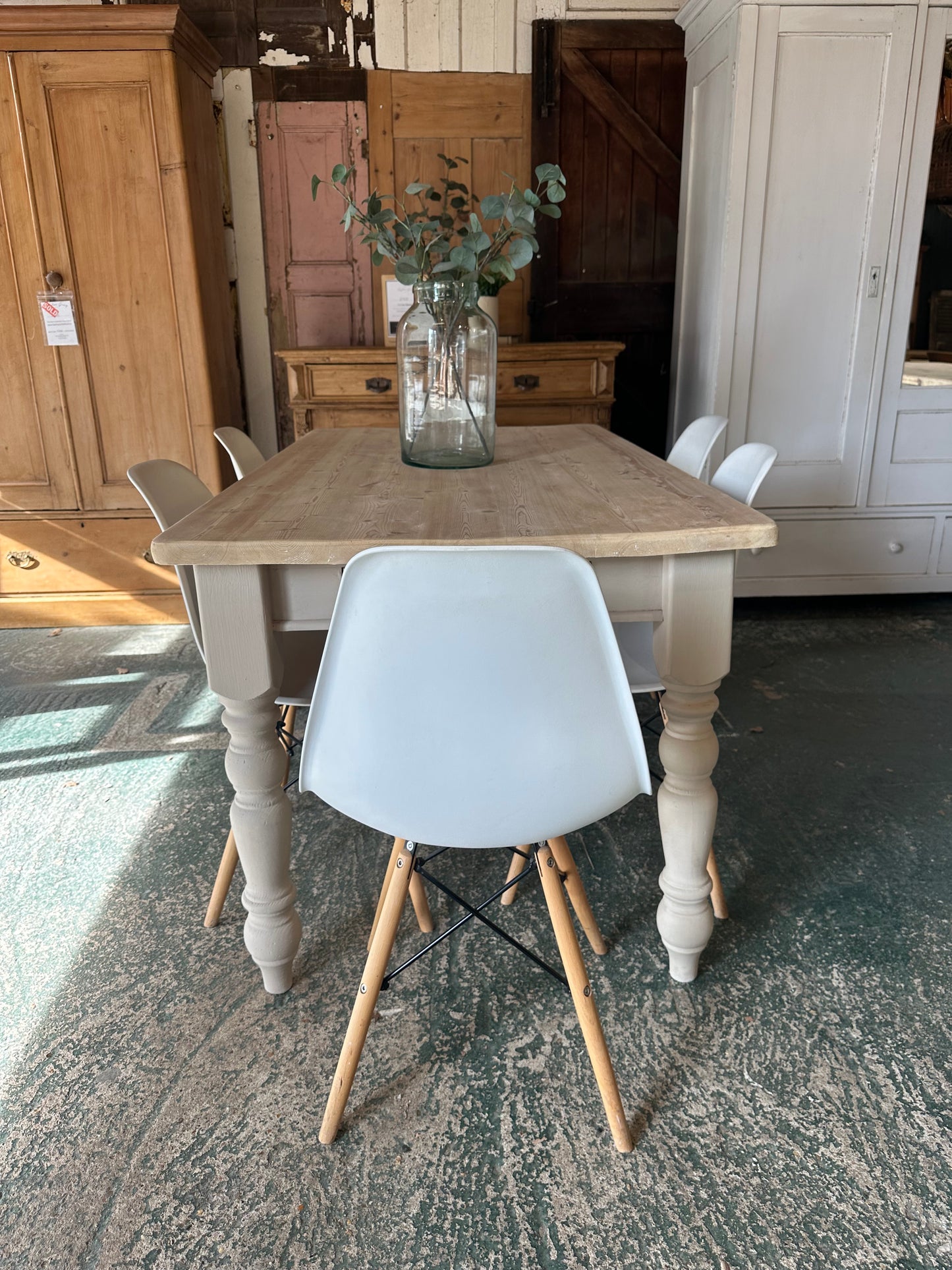 Rustic farmhouse table 6 seater