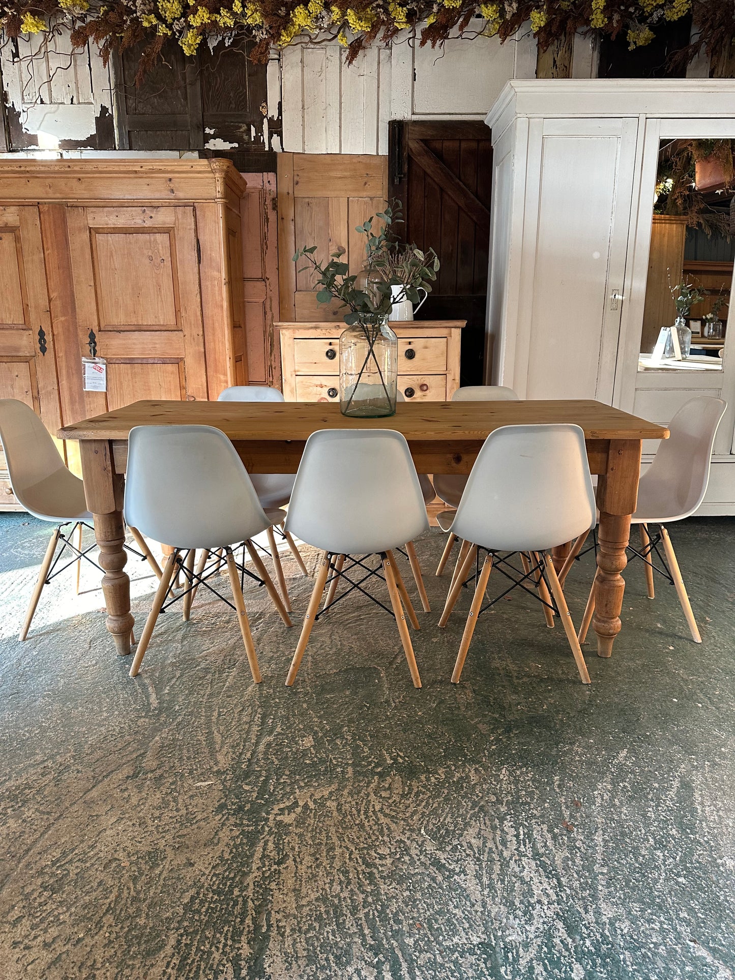 Rustic farmhouse table 8 seater