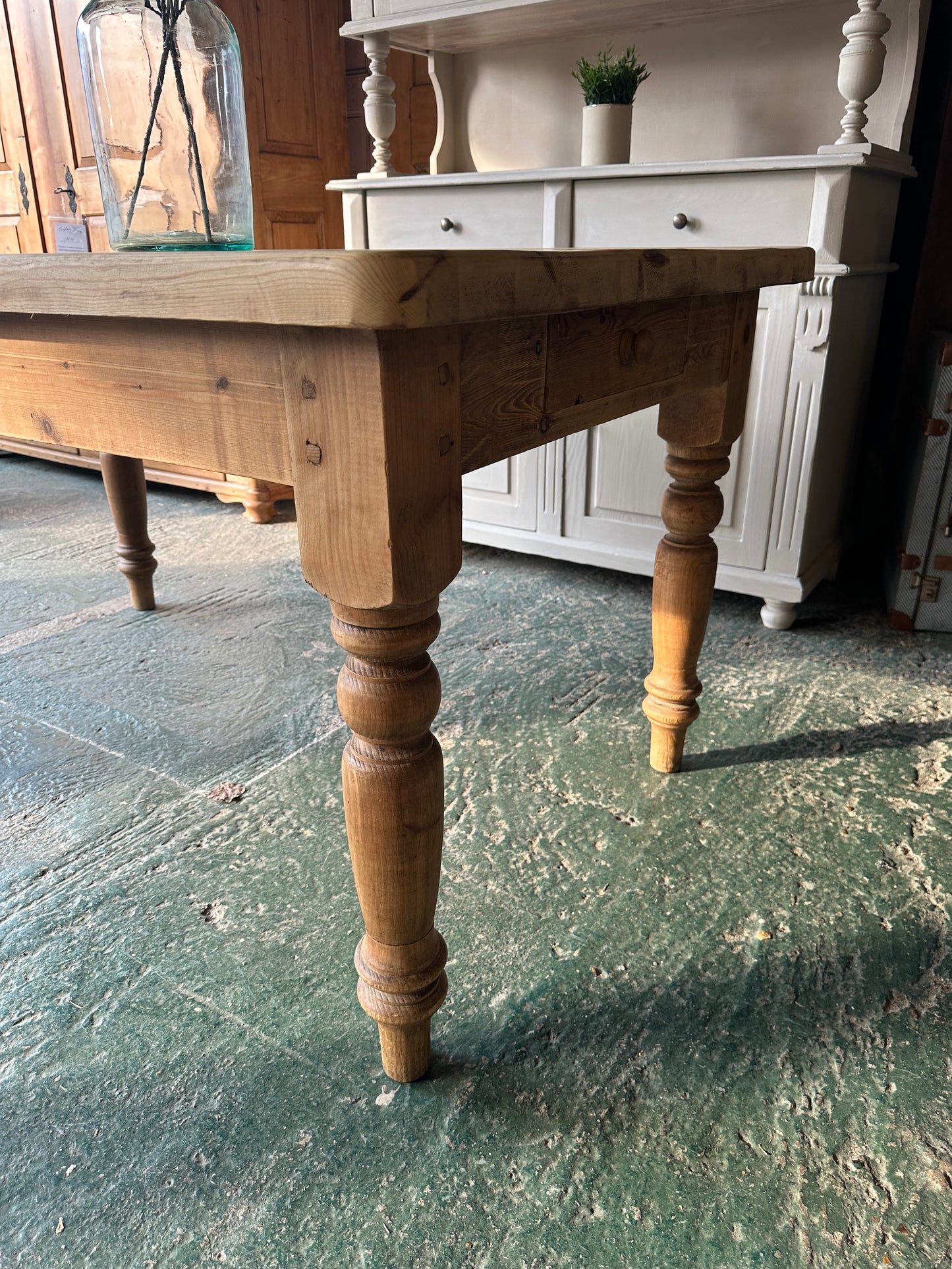 Rustic farmhouse table 6 seater