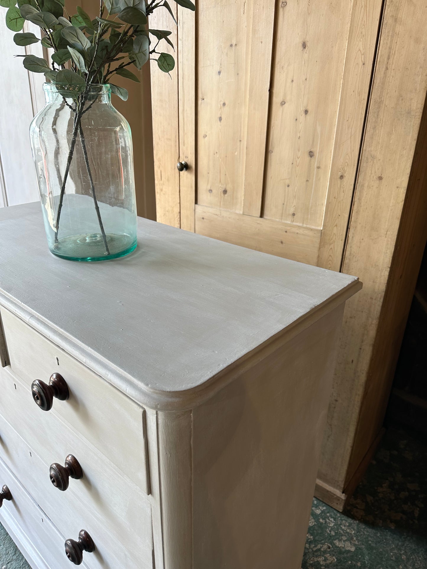 Vintage chest of drawers
