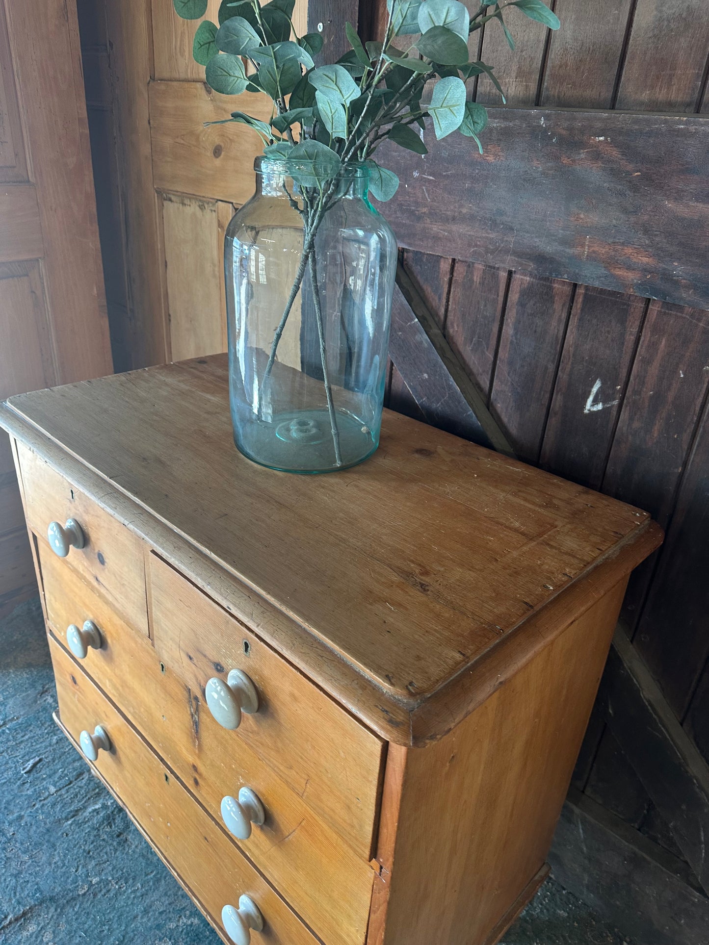 Vintage chest of drawers