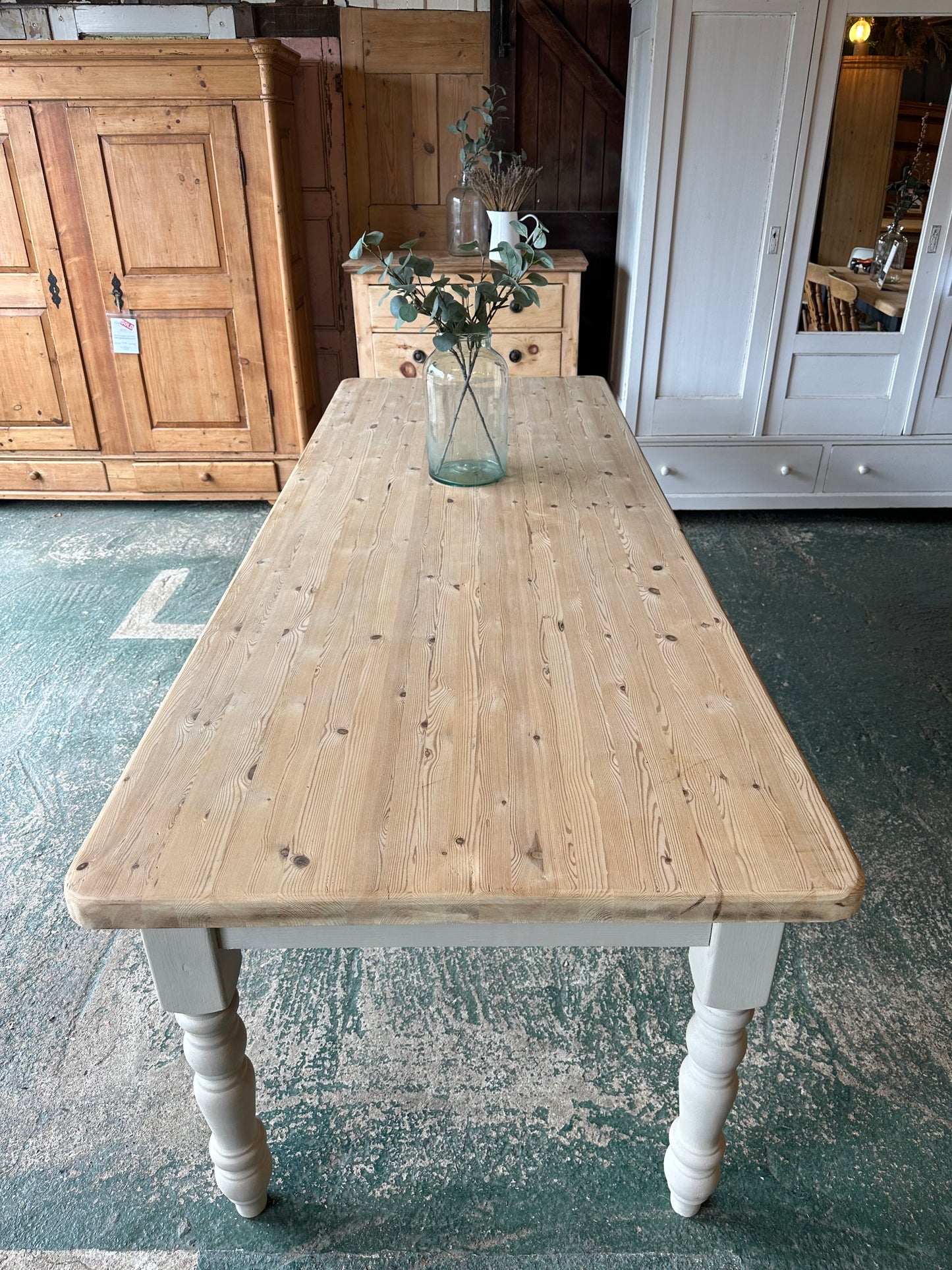 Rustic farmhouse table 10 seater