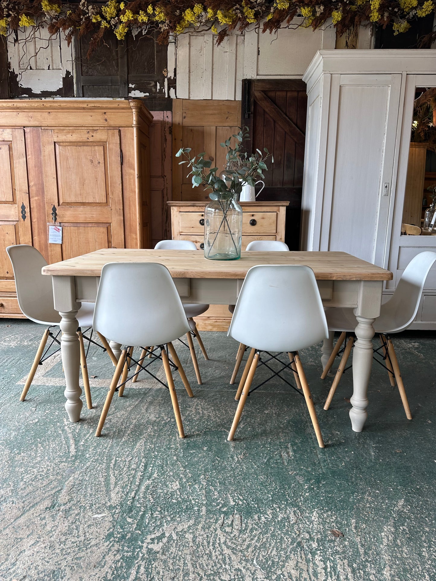 Rustic farmhouse table 6 seater
