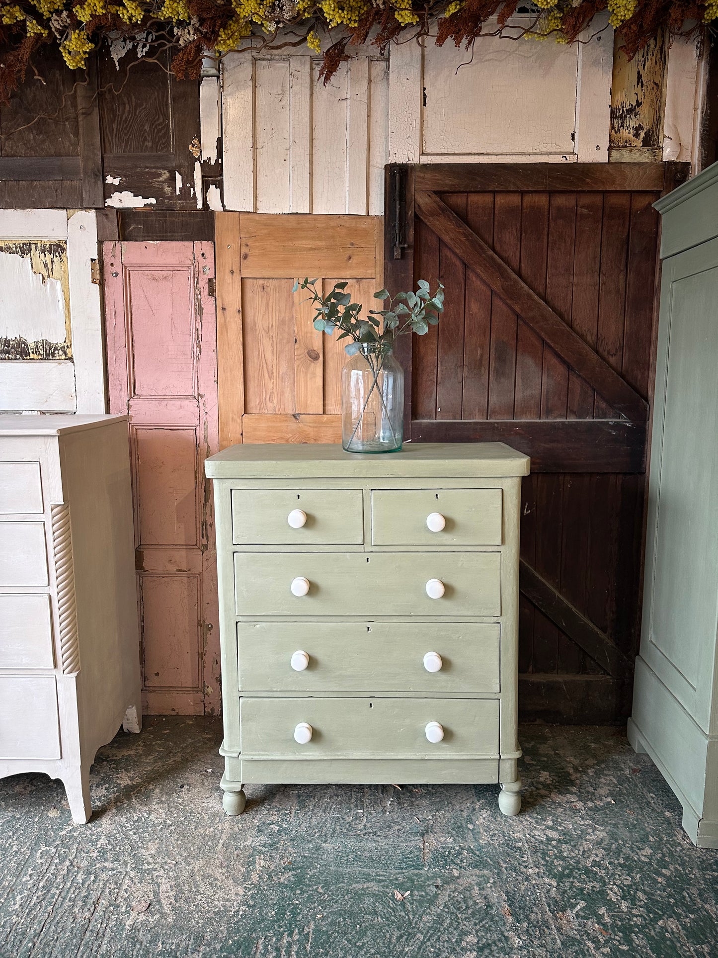 Rustic vintage chest of drawers
