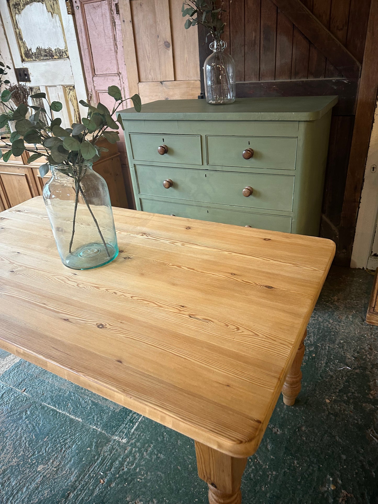 Rustic farmhouse table 6 seater