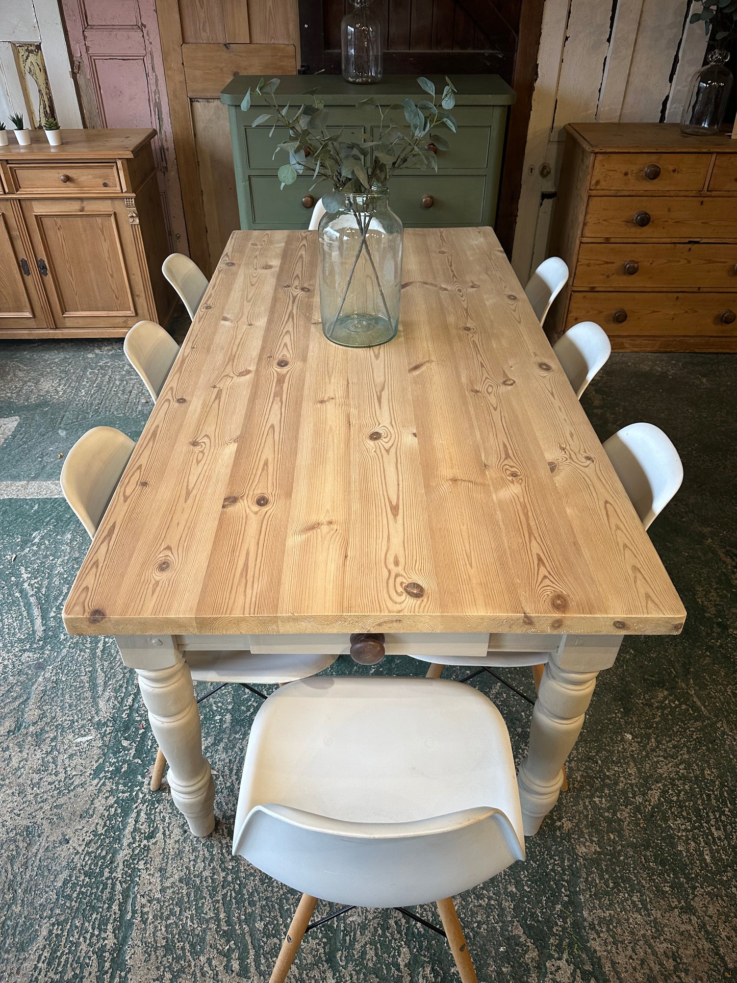 Rustic farmhouse table 8 seater