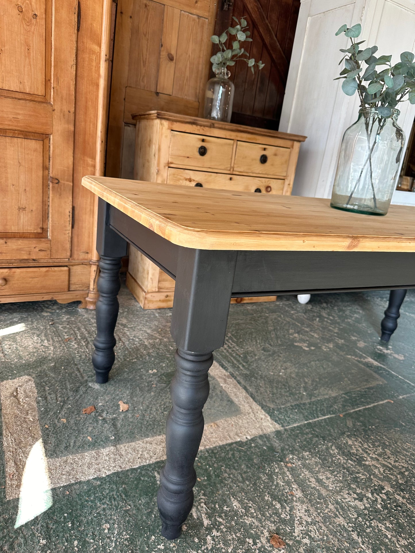 Rustic farmhouse table 8 seater