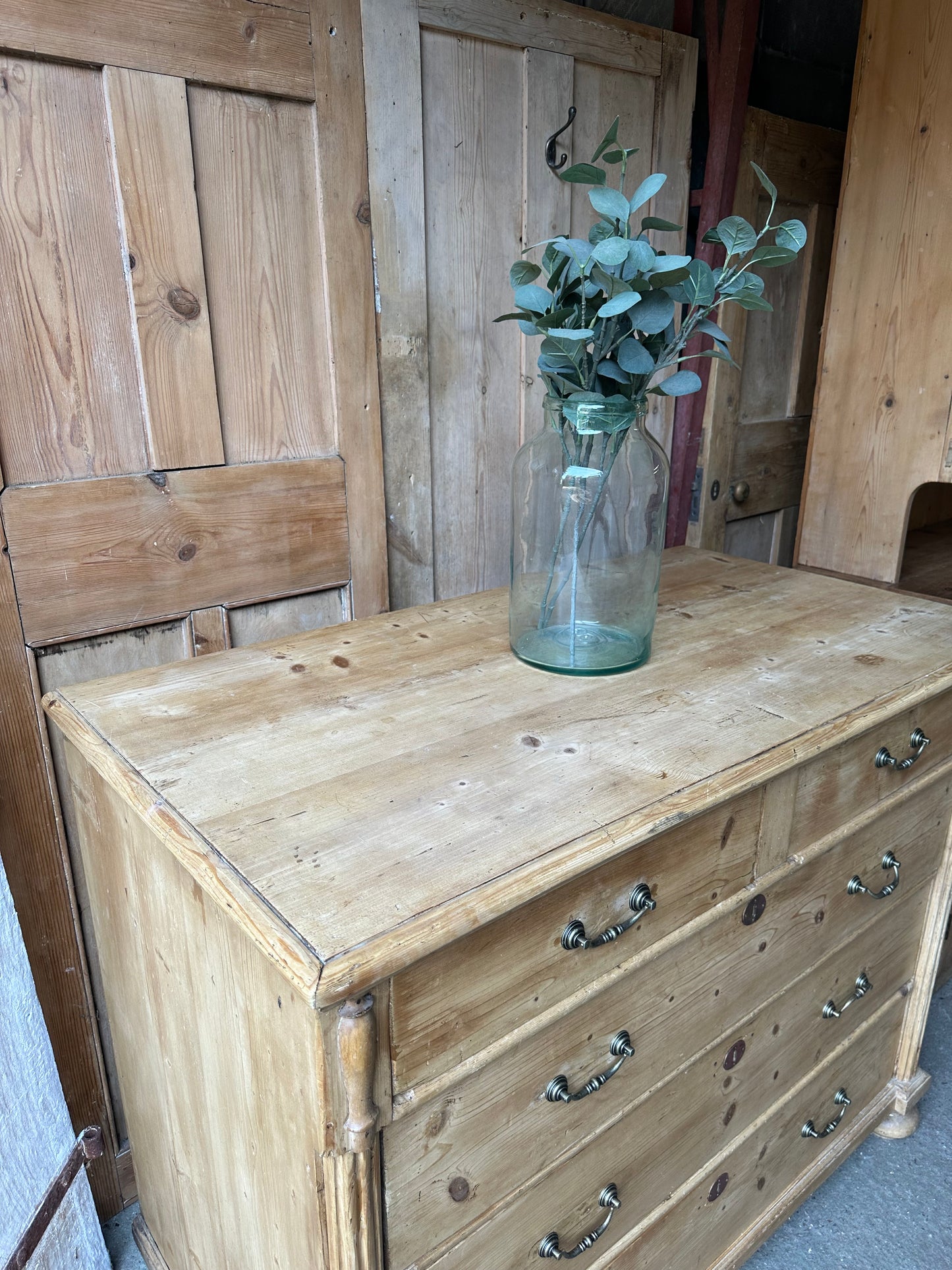 Vintage chest of drawers