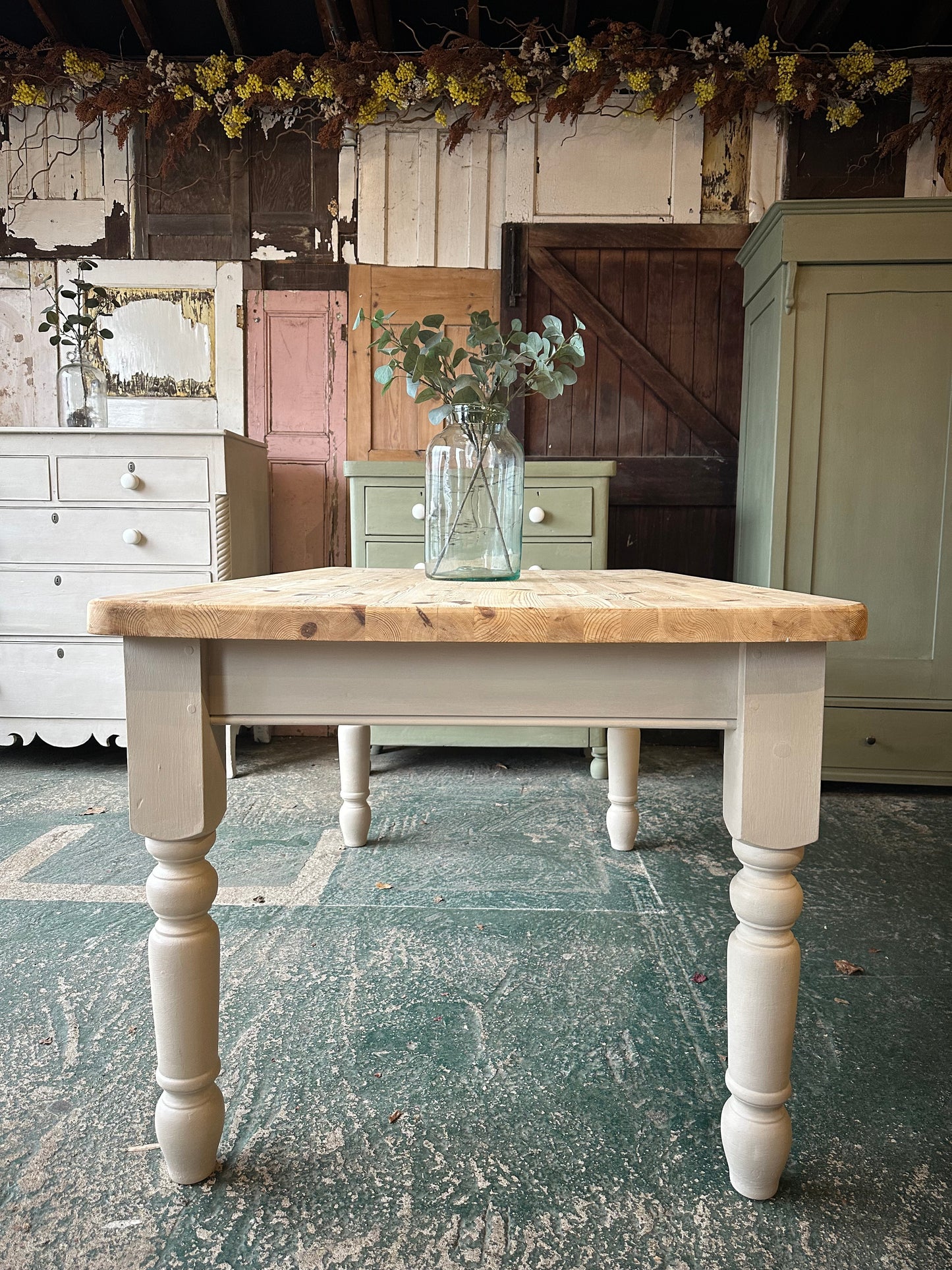 Rustic farmhouse table 6 seater