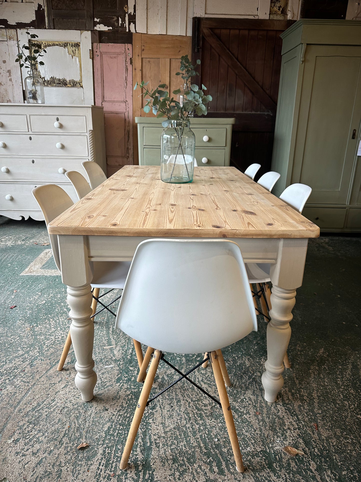 Farmhouse table 8 seater