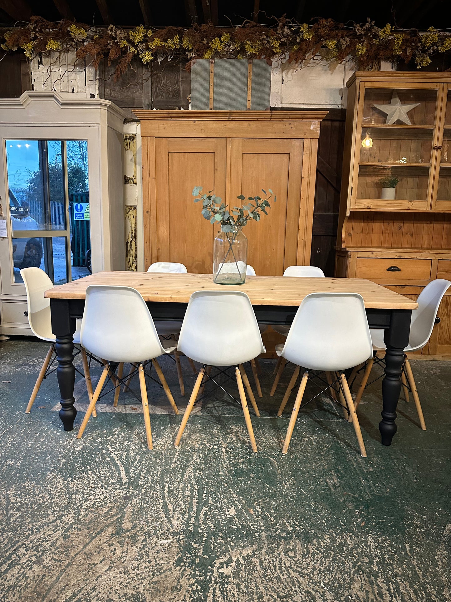 Rustic farmhouse table 8 seater