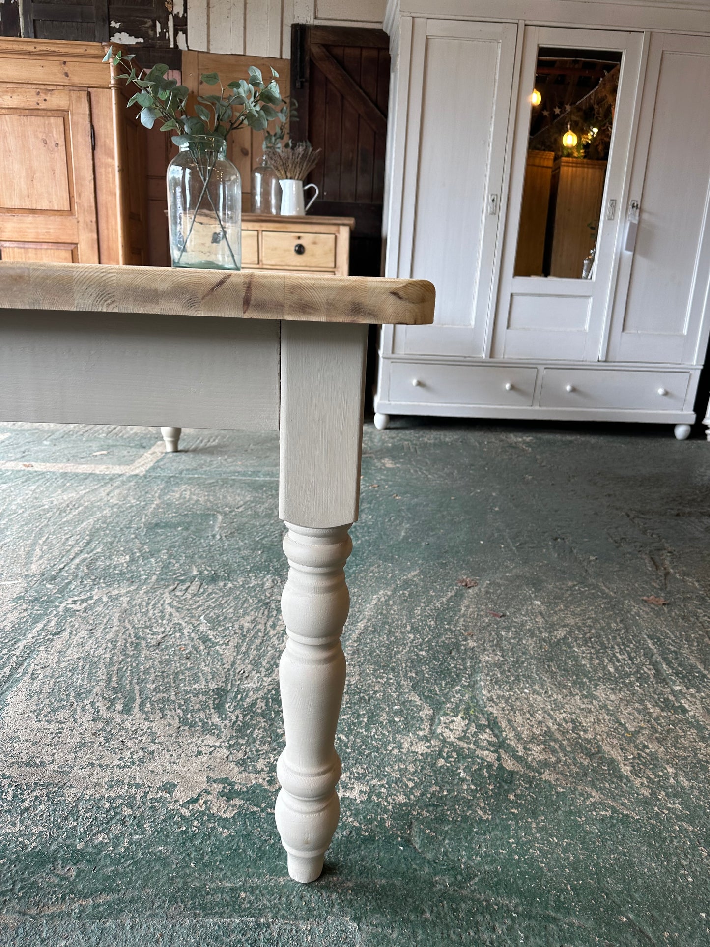 Rustic farmhouse table 10 seater