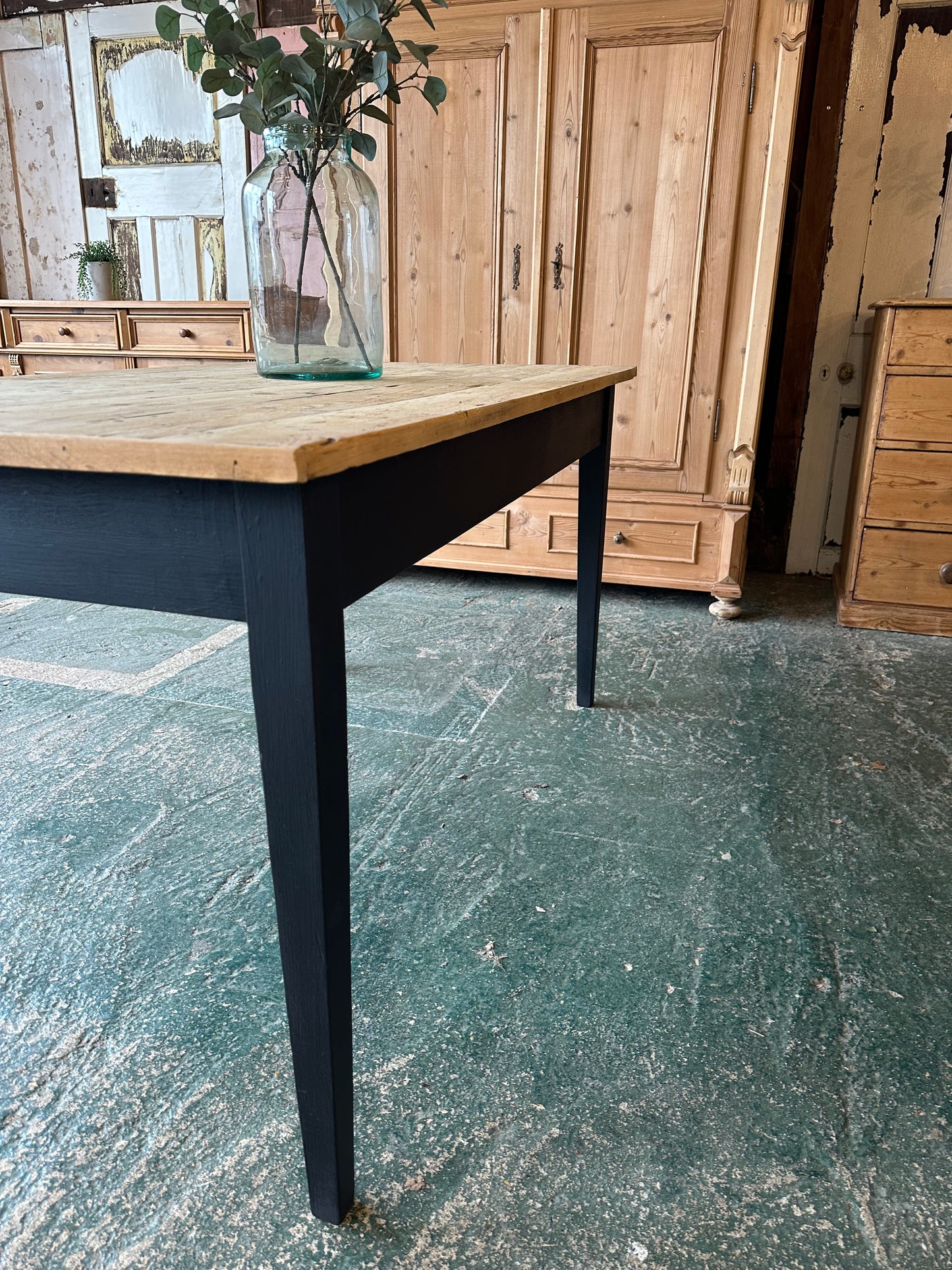 Rustic farmhouse table 6 seater